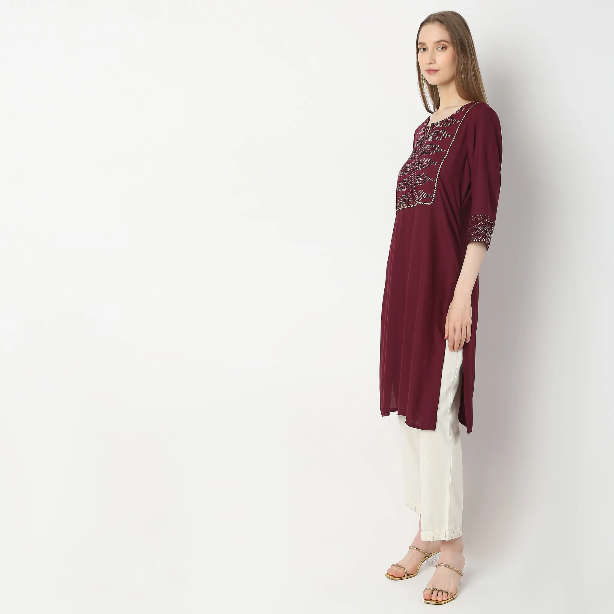 Straight Fit Solid Kurta - Image 5