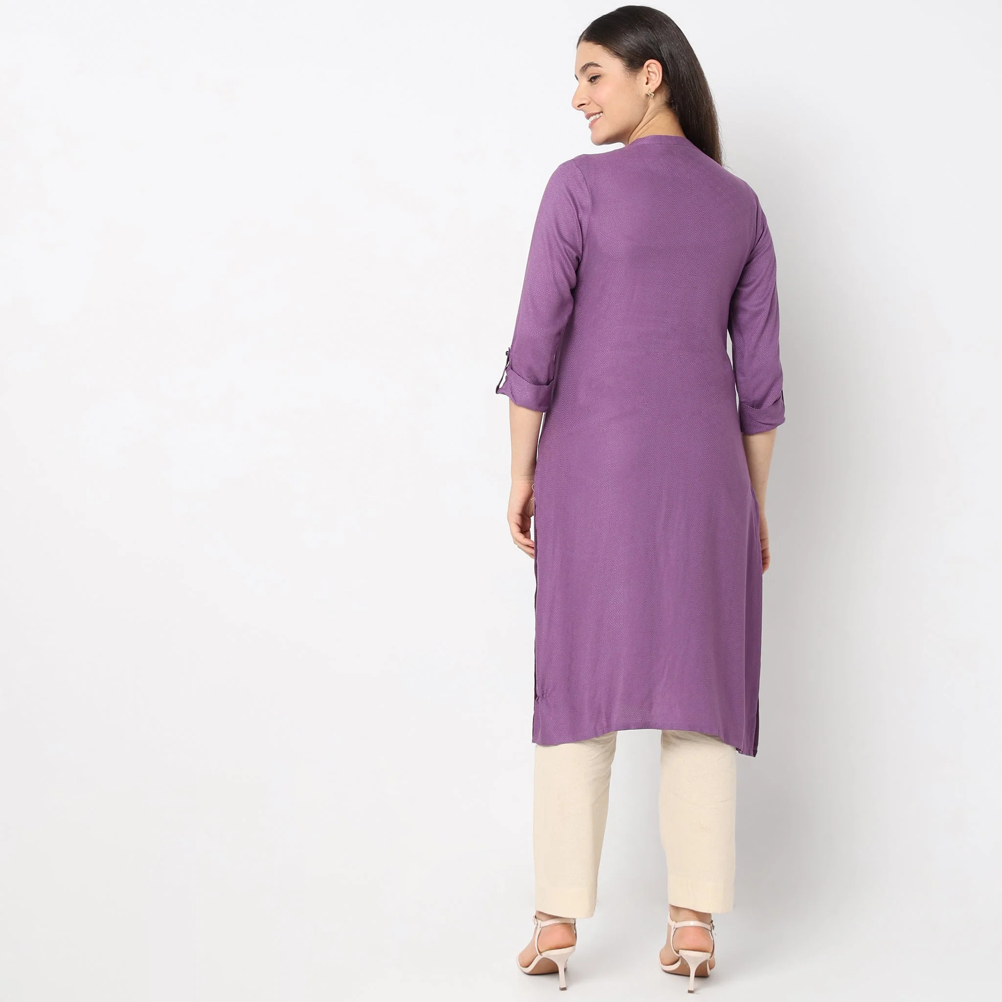 Straight Fit Solid Kurta - Image 3