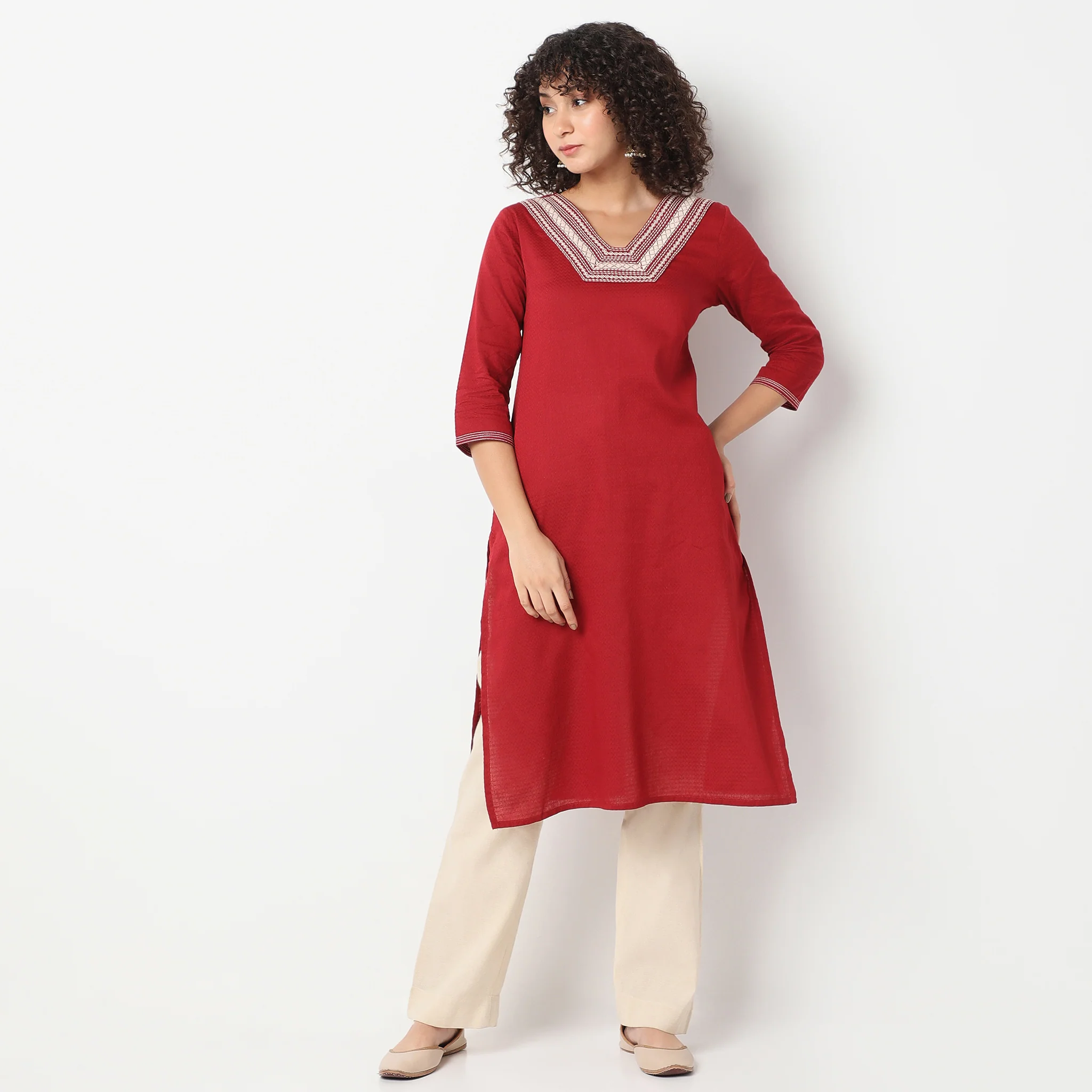 V-Neck Below Knee Three-Fourth Sleeve Straigth Fit Solid Kurta - Image 2