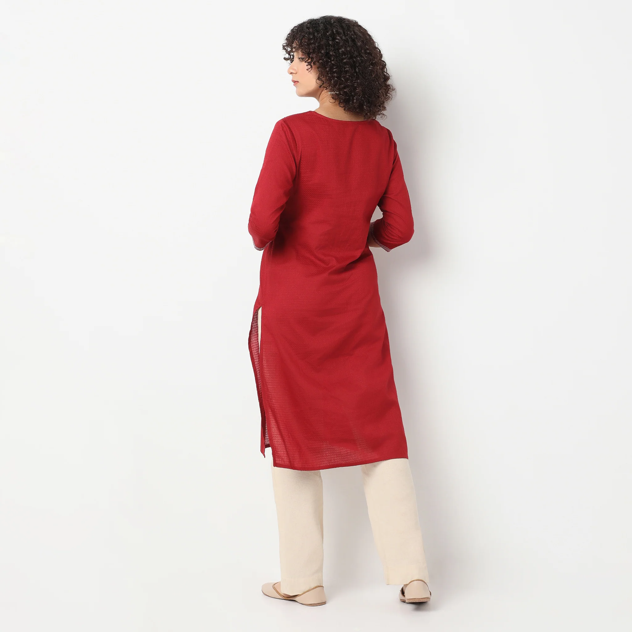 V-Neck Below Knee Three-Fourth Sleeve Straigth Fit Solid Kurta - Image 3
