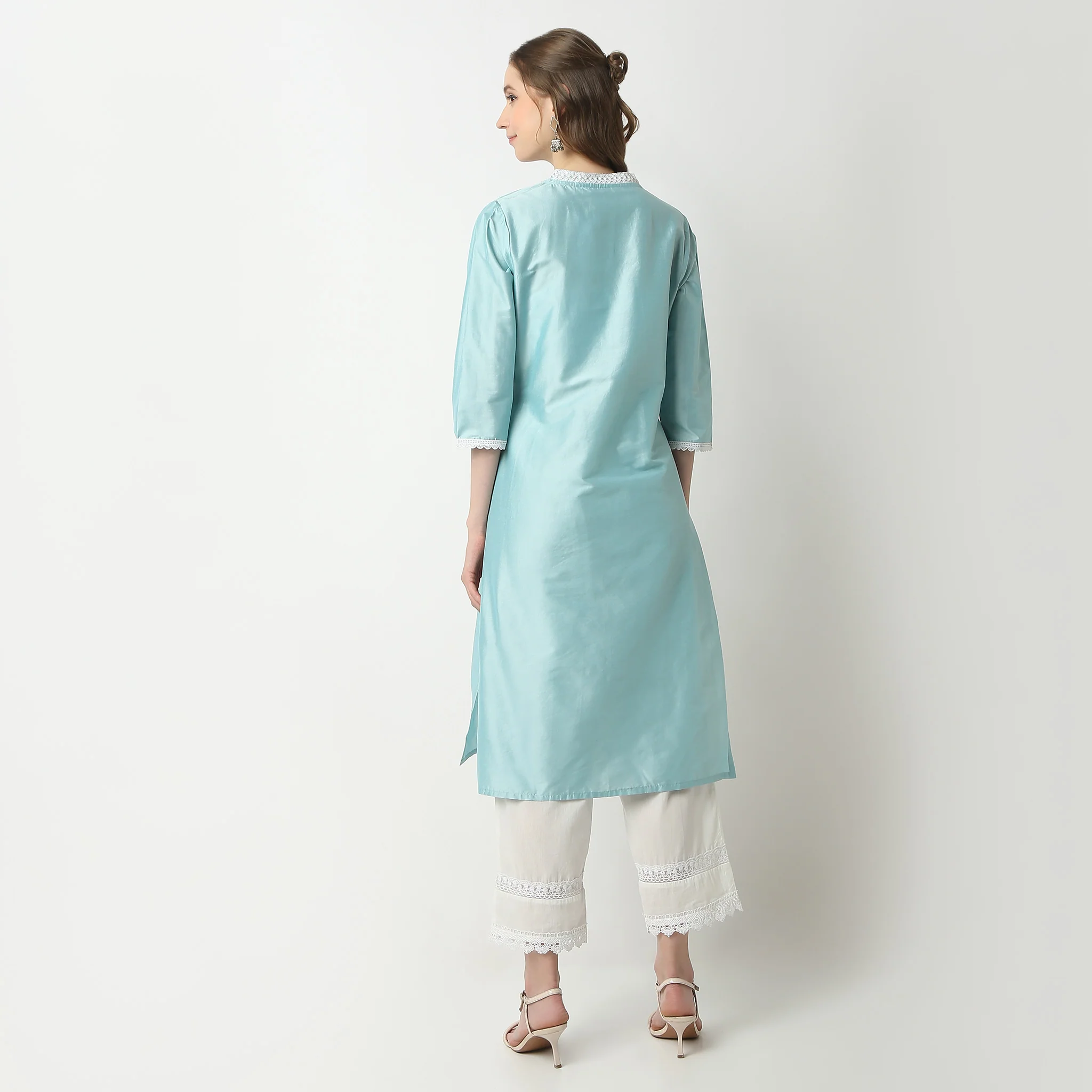 Straight Fit V-Neck Embroidered Below Knee Kurta - Image 3