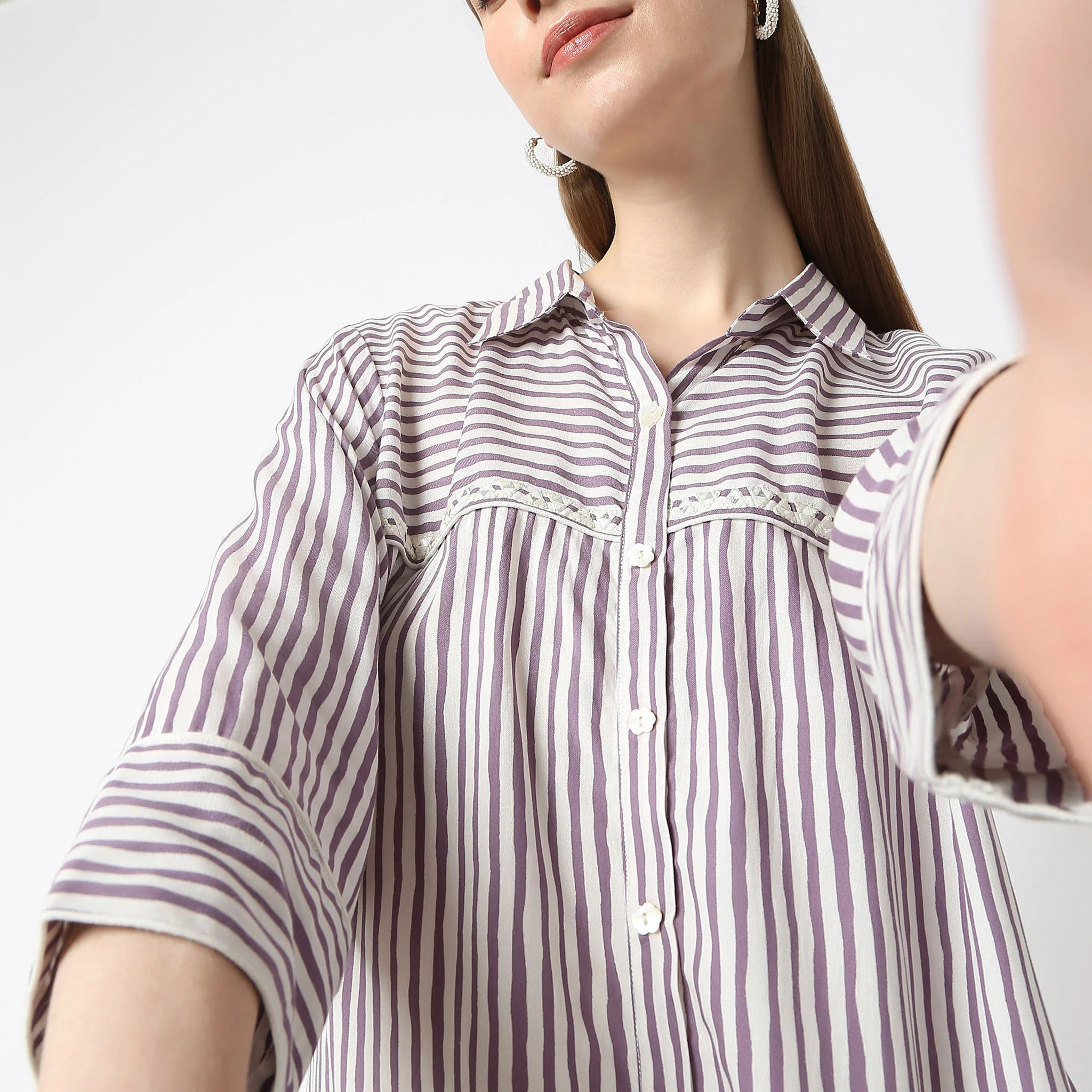 Striped Knee Length Coller Embroidered Straight Fit Kurta - Image 14