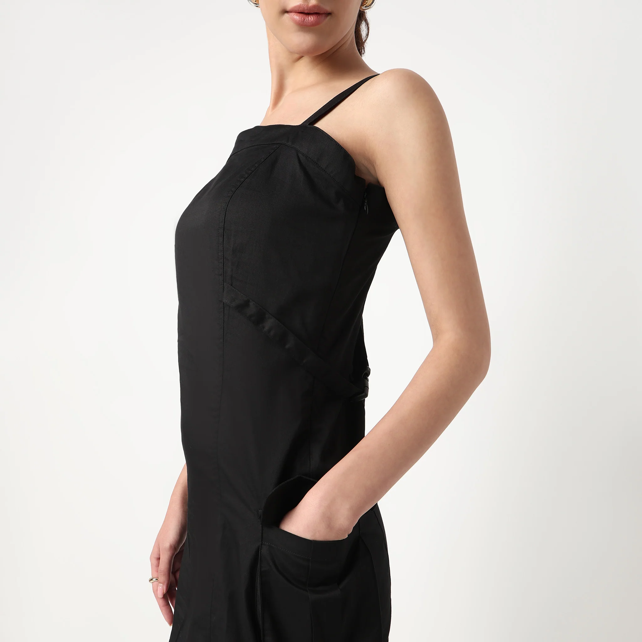 Strapy Utility Dress With Adjusters at Waist and Cargo Pockets - Image 4