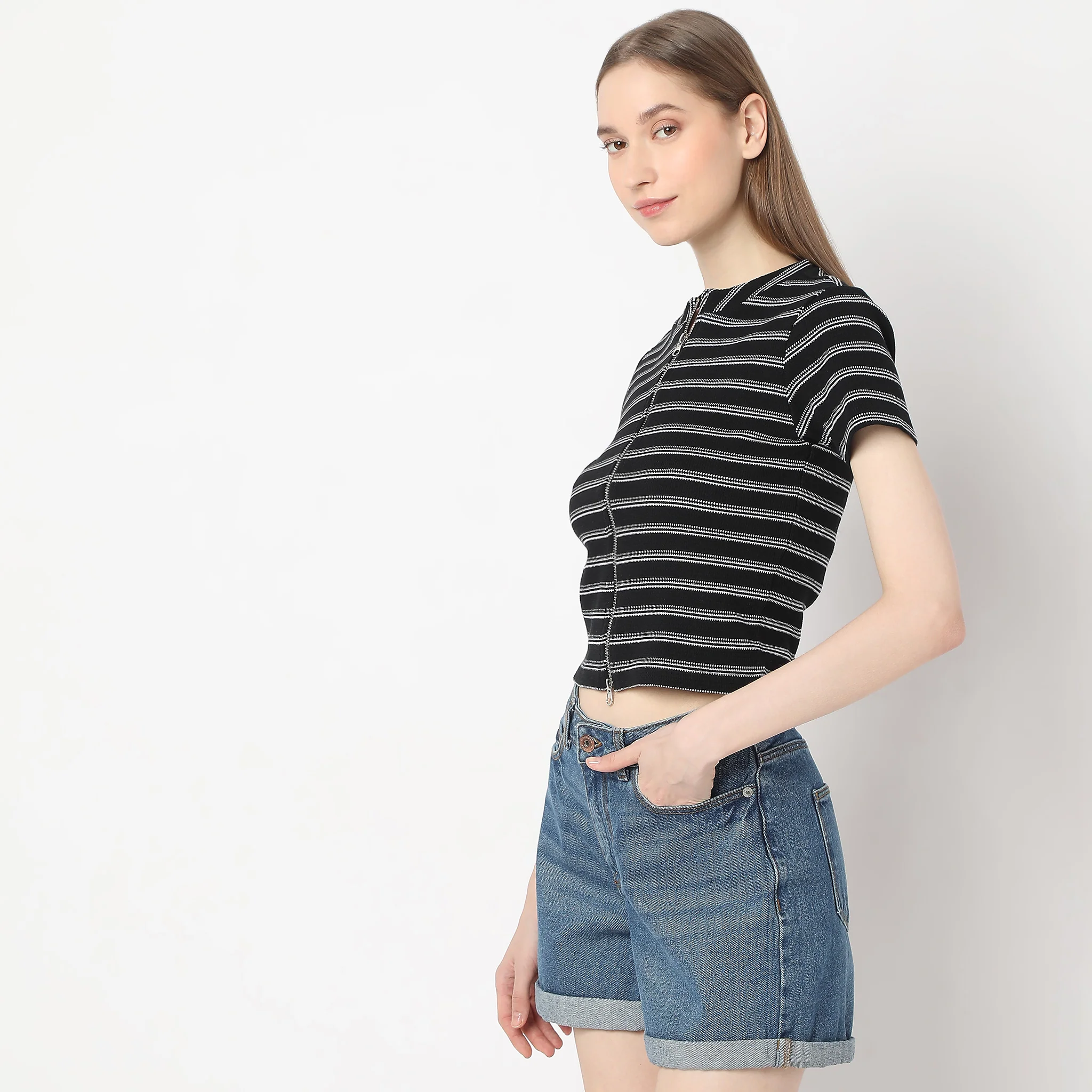 Striped Mock Neck With Zipper Crop T-Shirt - Image 4
