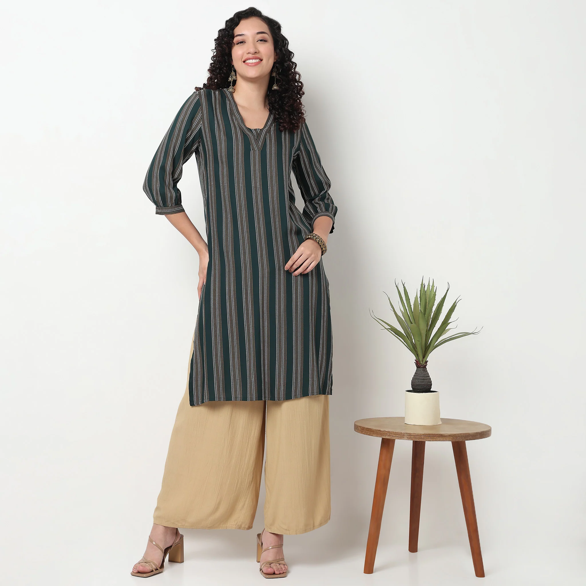 V-Neck With Gusset Long Kurta - Image 6