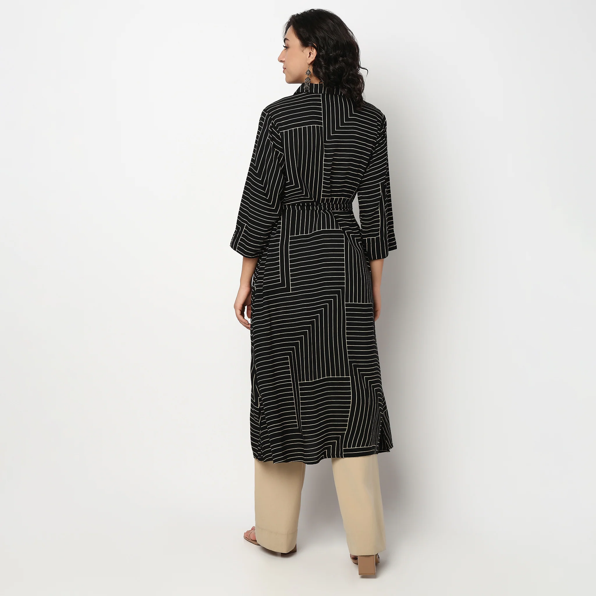 Striped Shirt Collar Kurta - Image 3