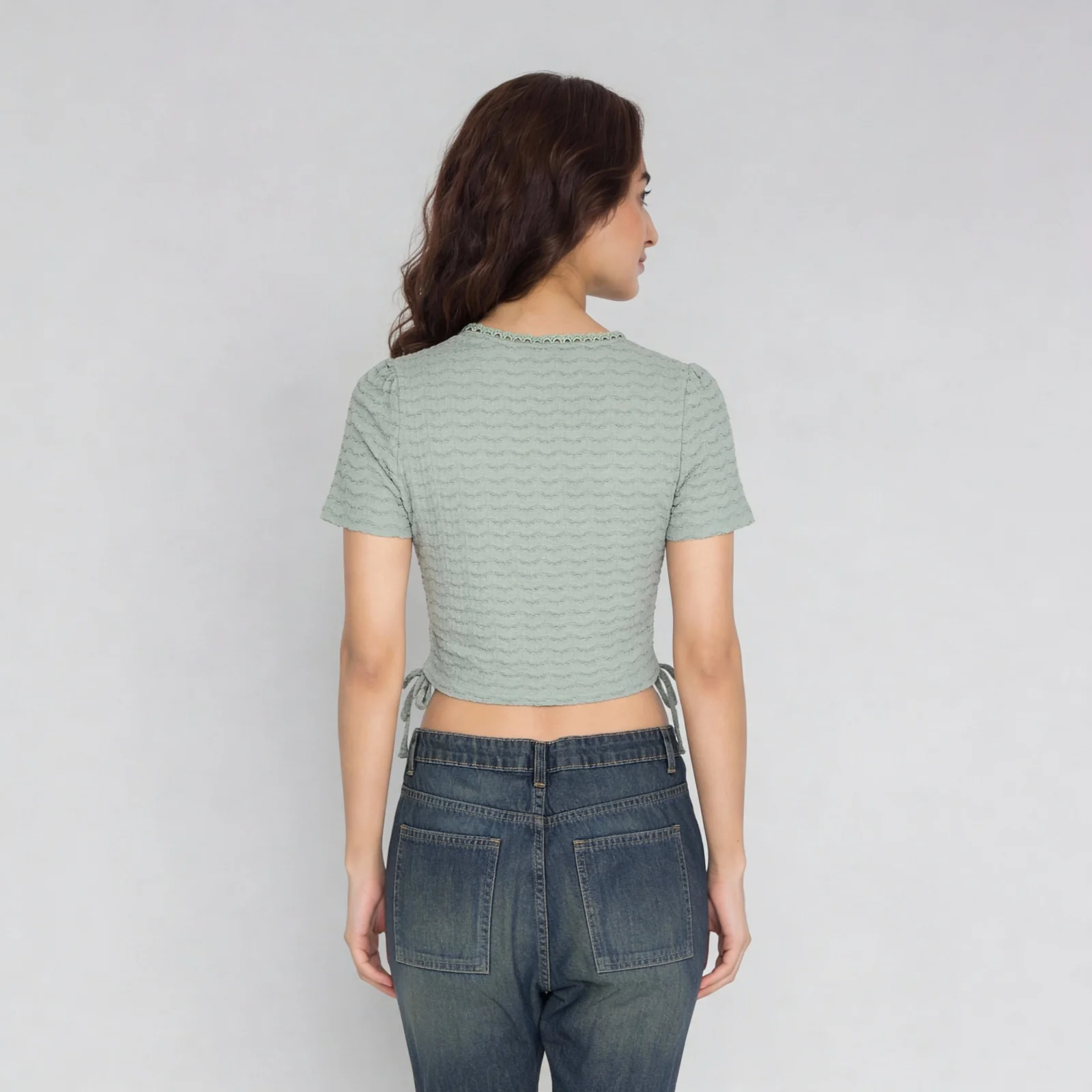 Structured V-Neck Cropped Top - Image 8