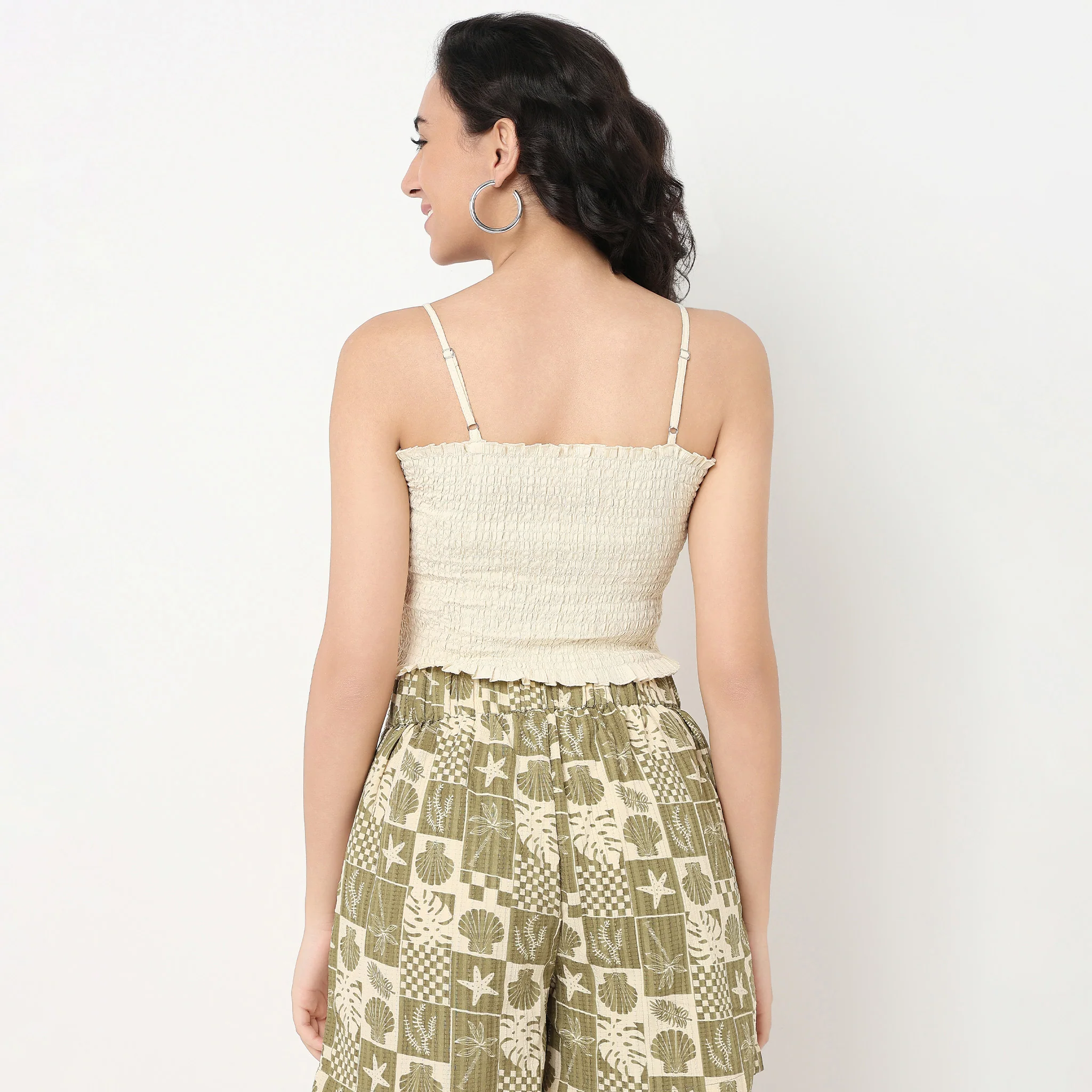 Textured Square Neck Slim Fit Crop Top - Image 3
