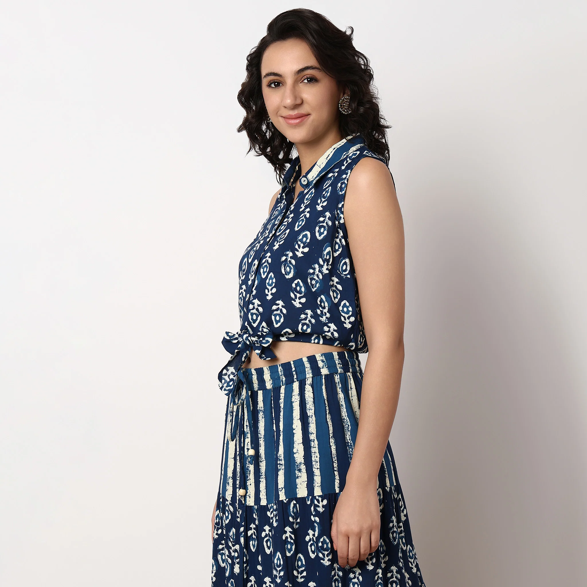 Tie-Up Sleeveless Crop Top - Image 5