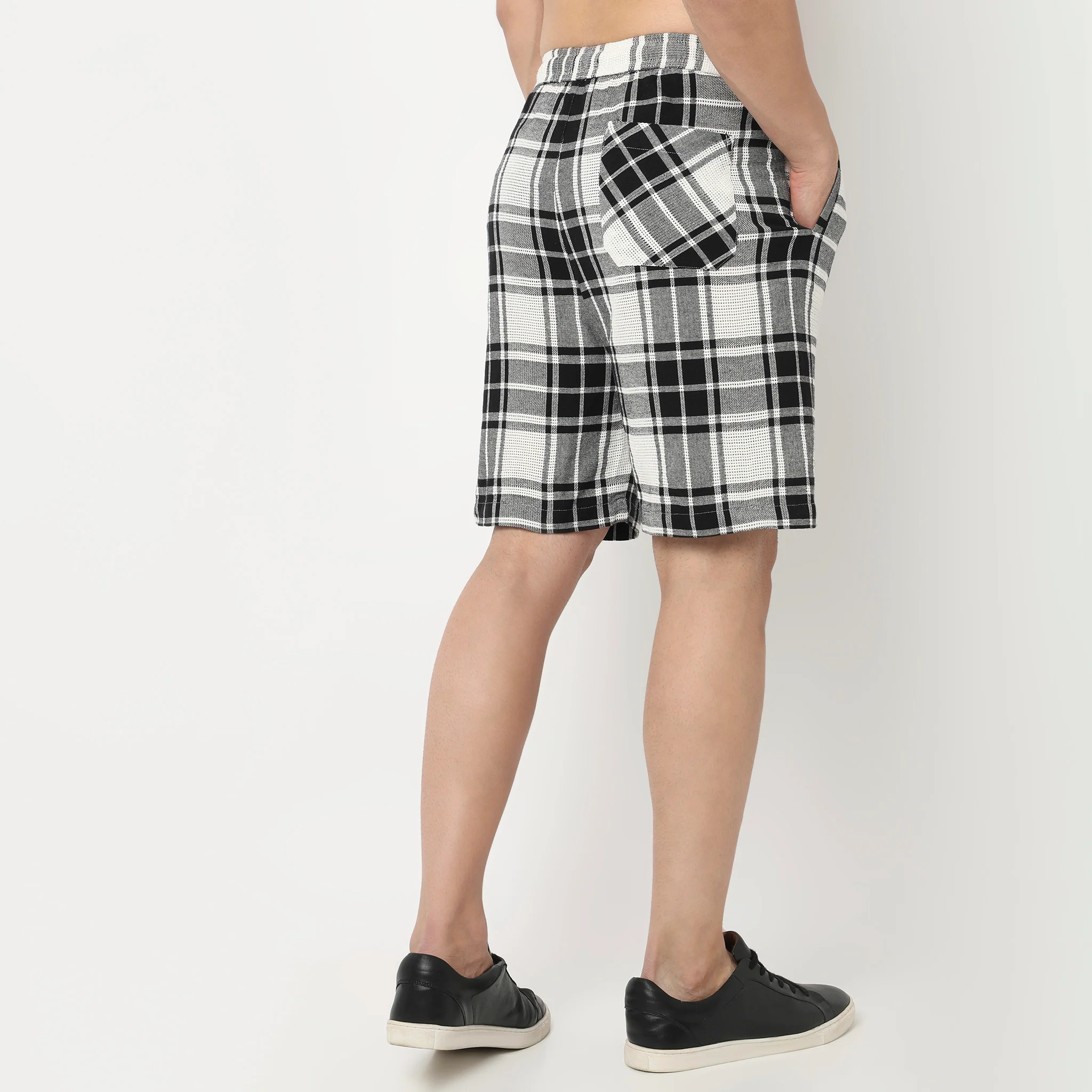 Trendy Yarn Dyed Textured Pull-On Shorts With Lots Of Oomph - Image 3