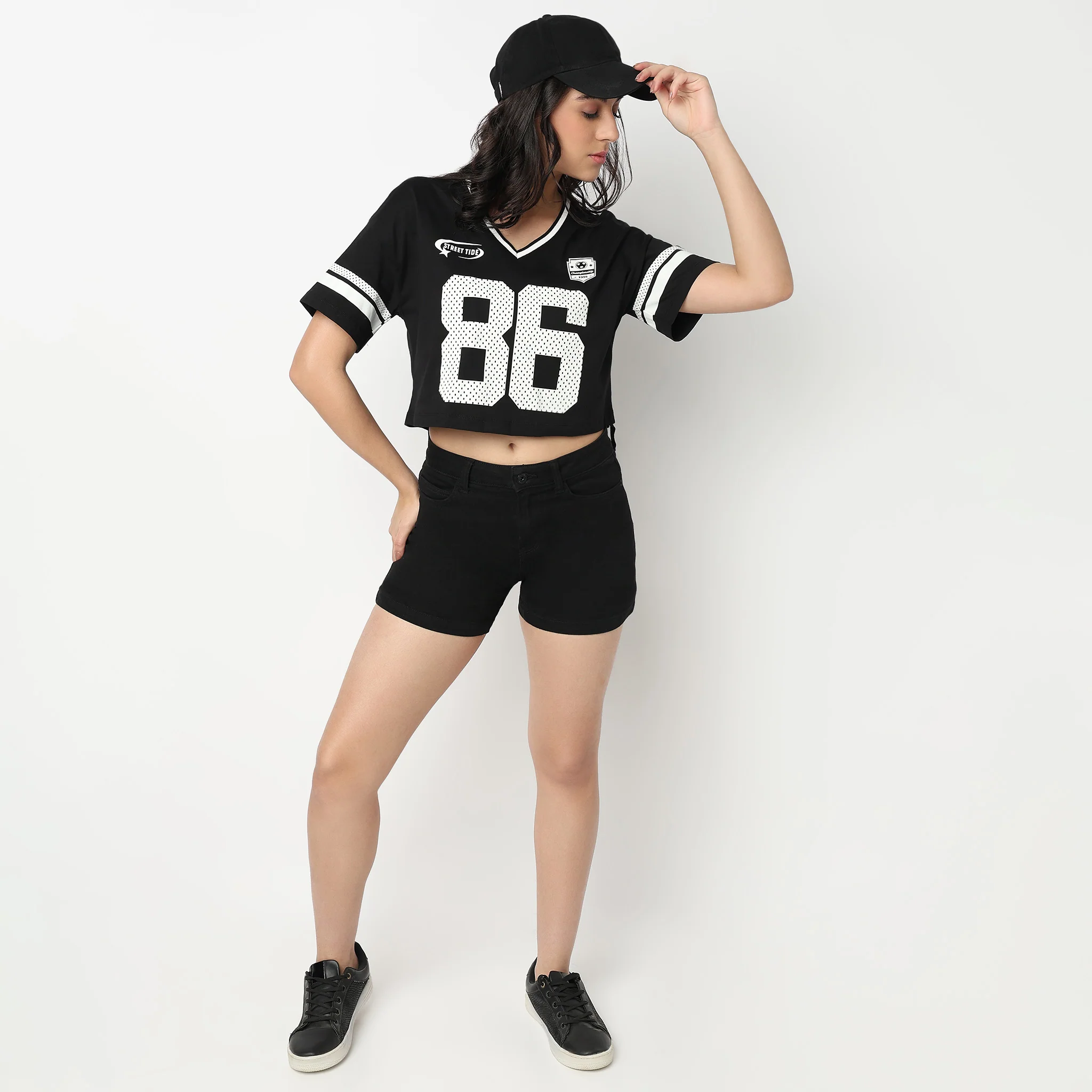 V-Neck Cropped T-Shirt - Image 2