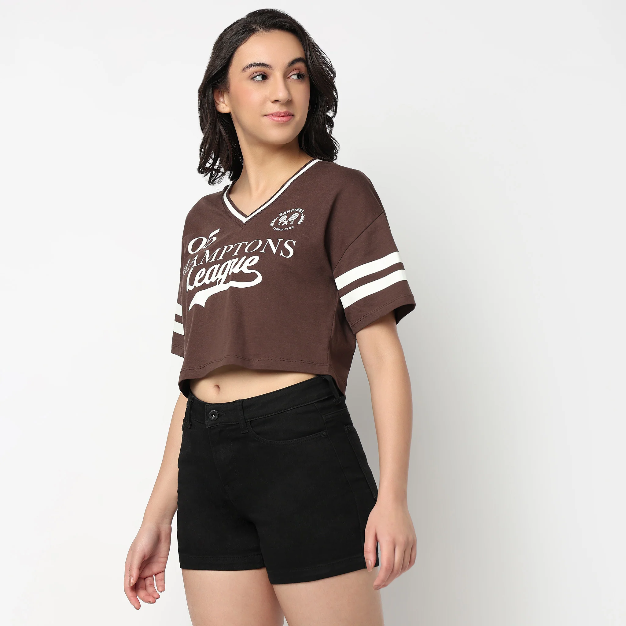 V-Neck Cropped T-Shirt - Image 5