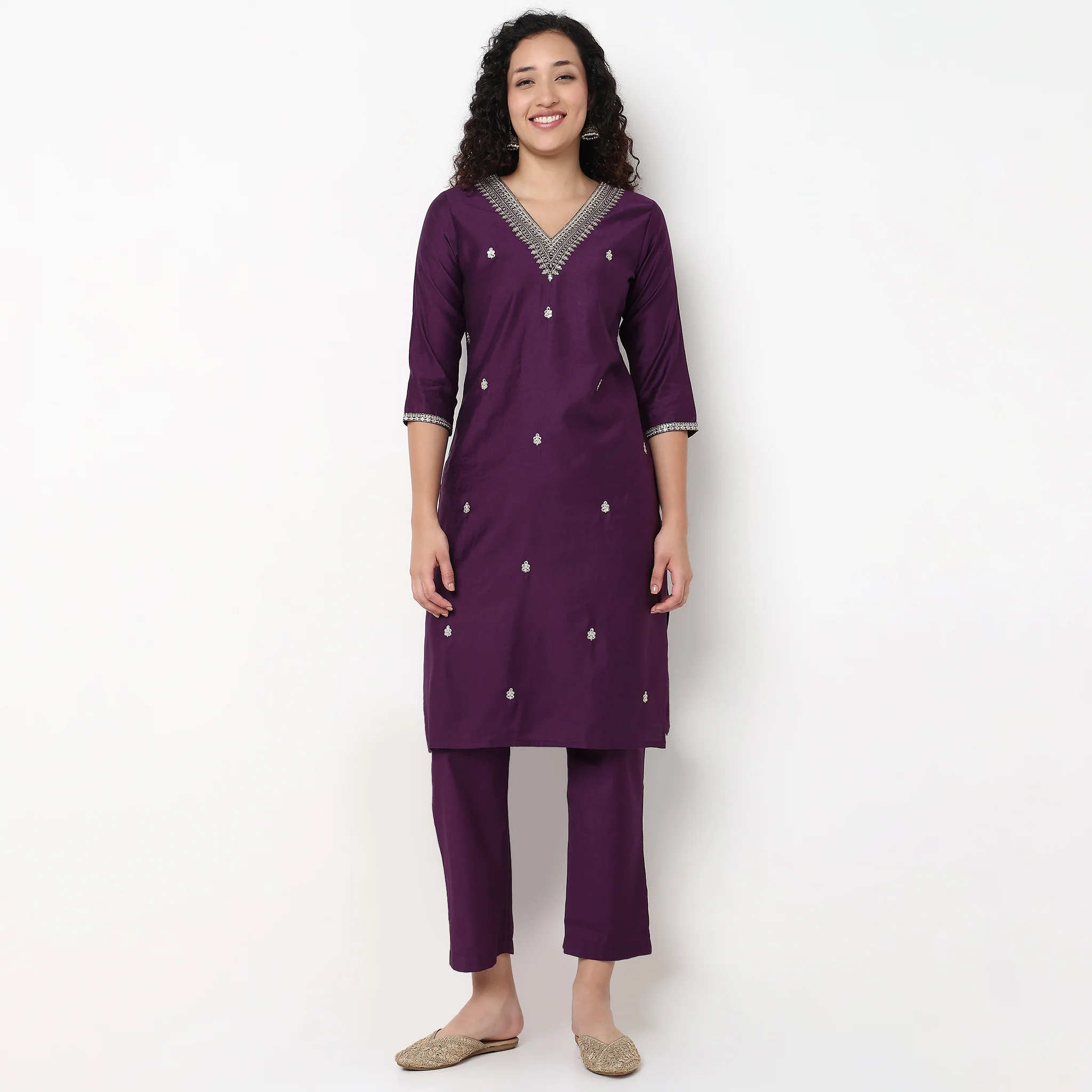 V-Neck Embellished Kurta and Pant with Dupatta Set - Image 2
