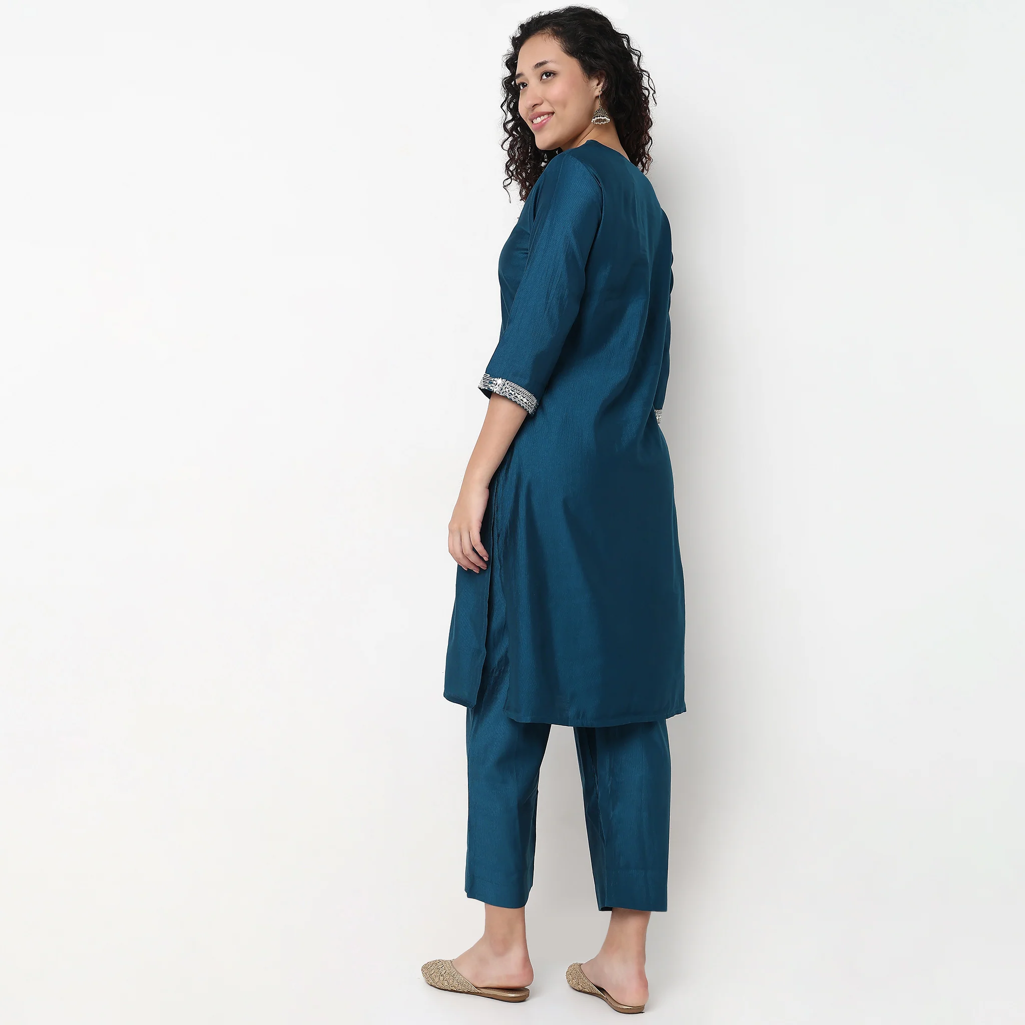 V-Neck Embroidered Kurta and Pant Set - Image 3