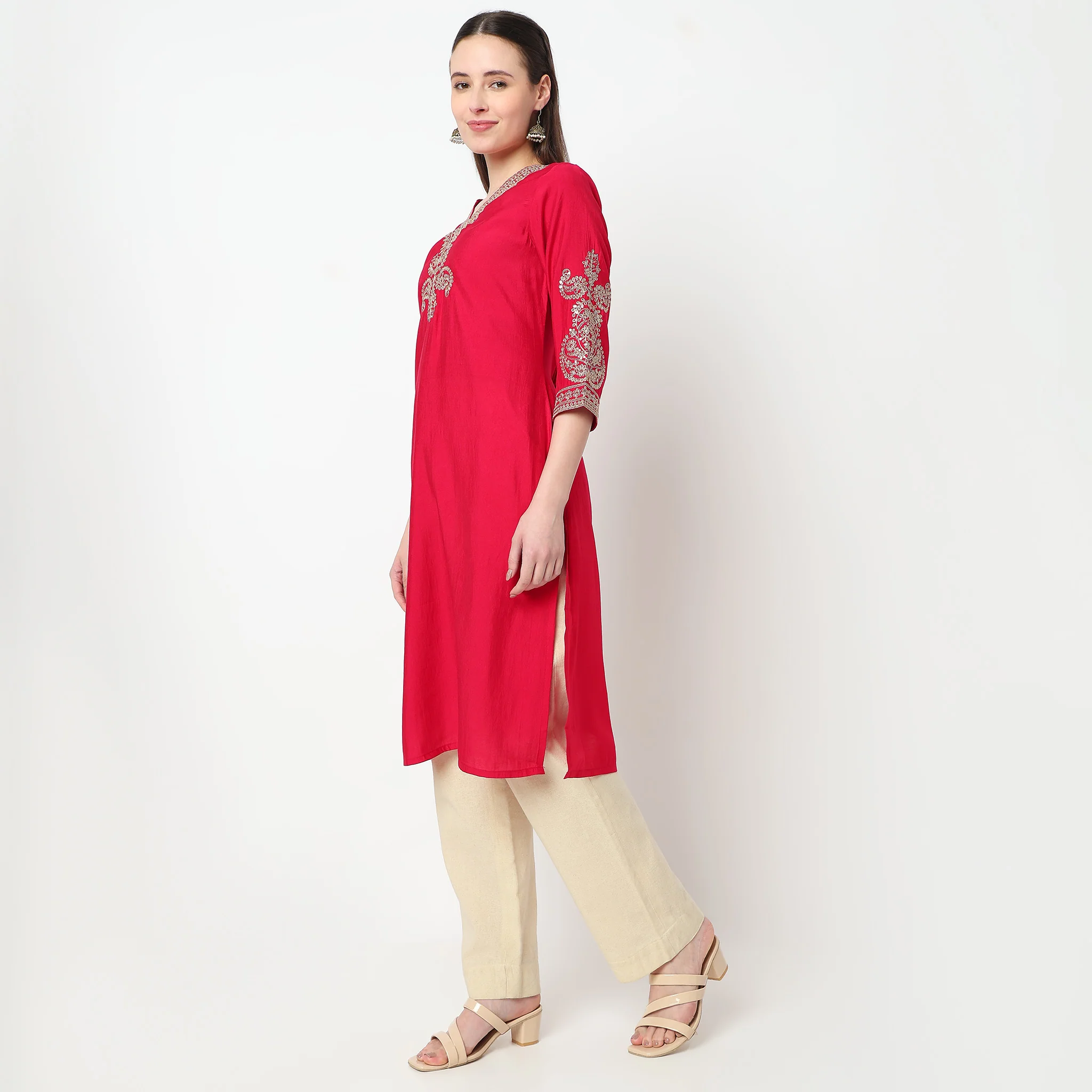 V-Neck Embroidered Kurta - Image 5