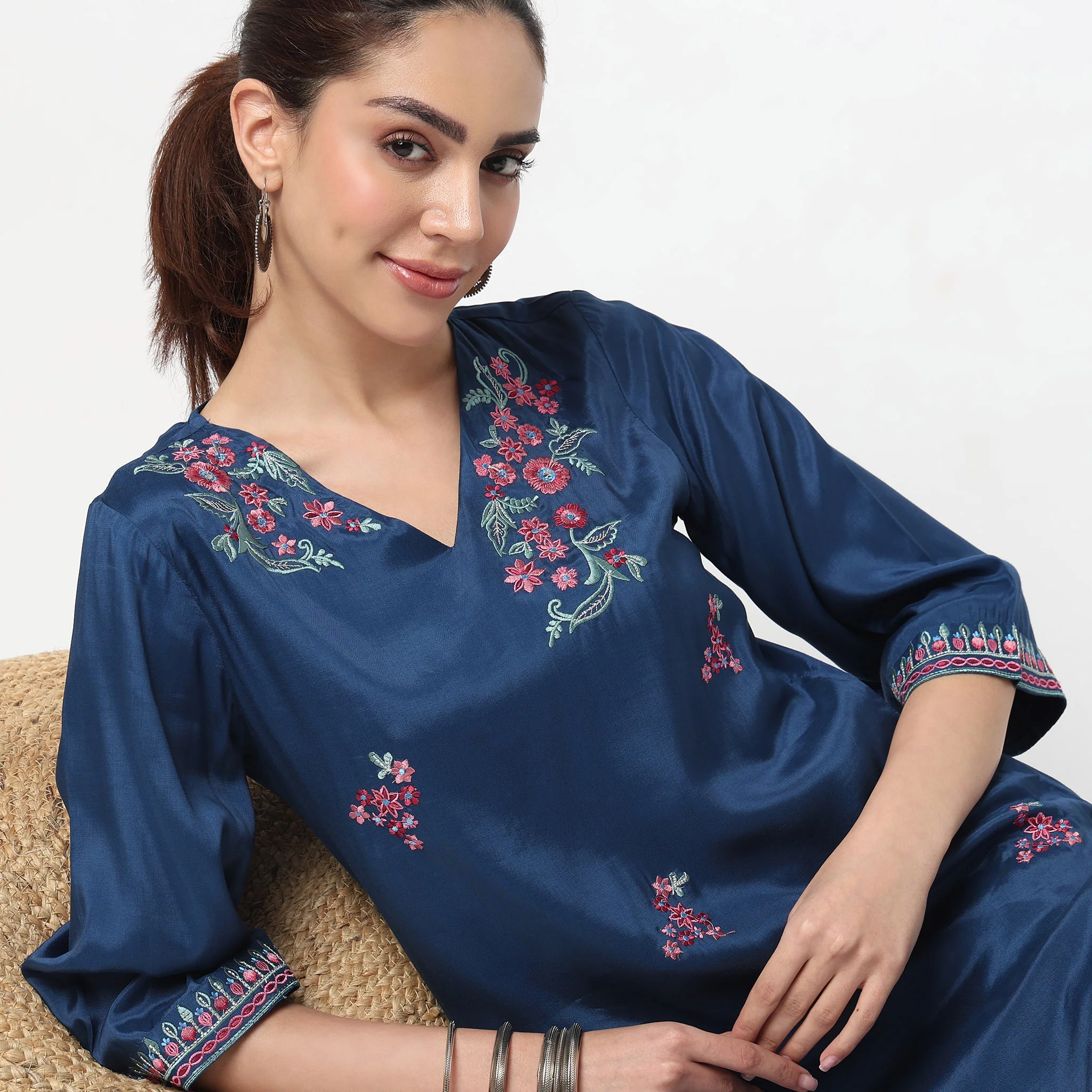 V-Neck Embroidered Straight Kurta - Image 3