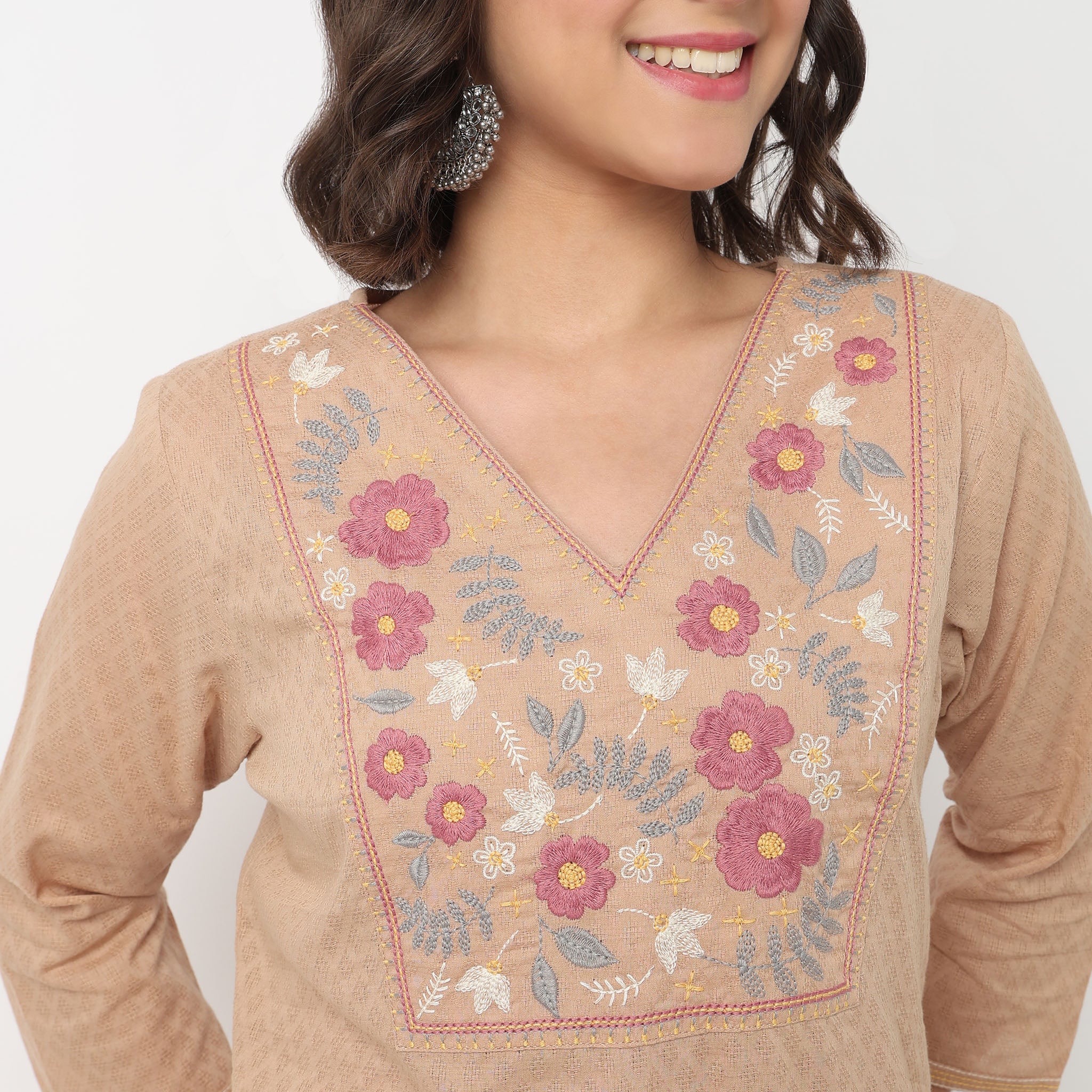 V-Neck Embroidered Yoke Kurta - Image 4