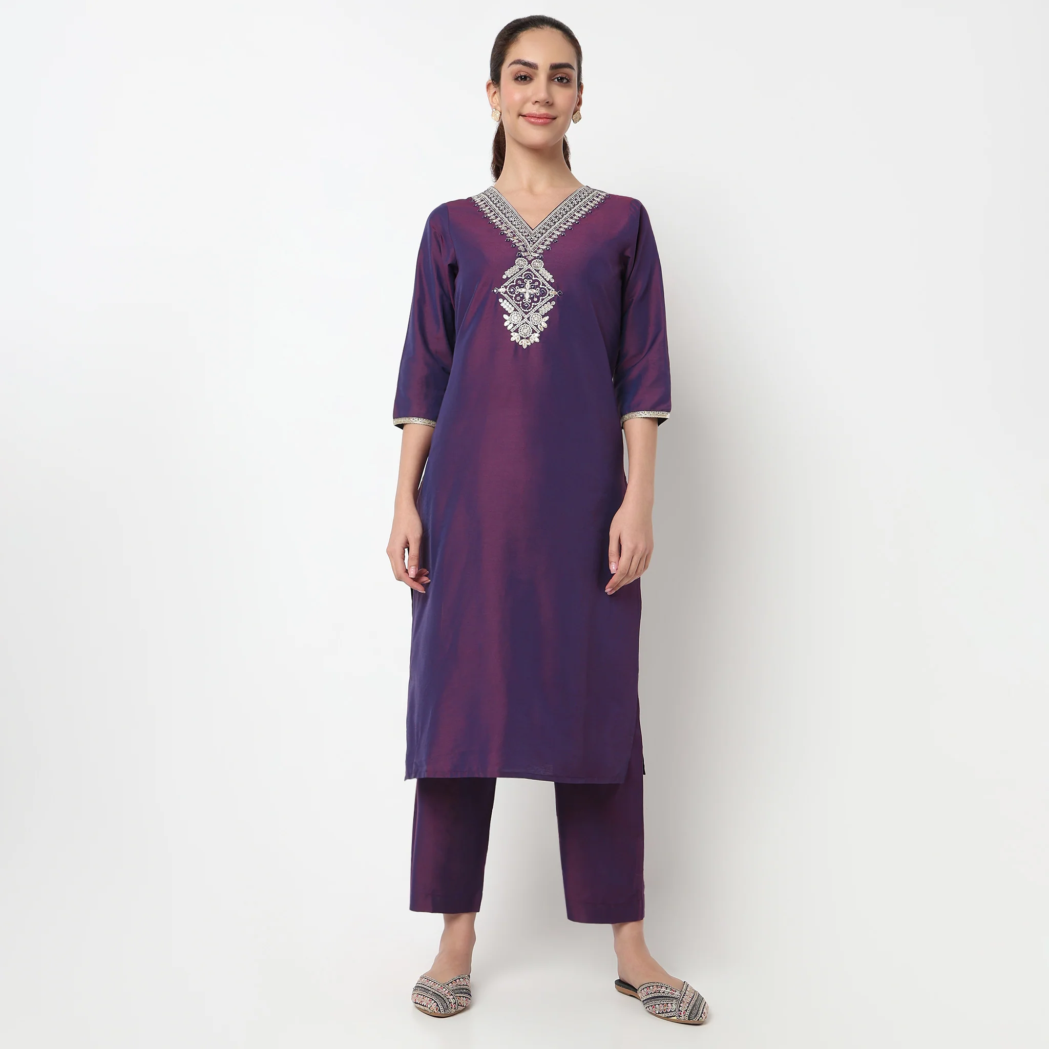 V-Neck Kurta with Pant & with Dupatta Set - Image 2