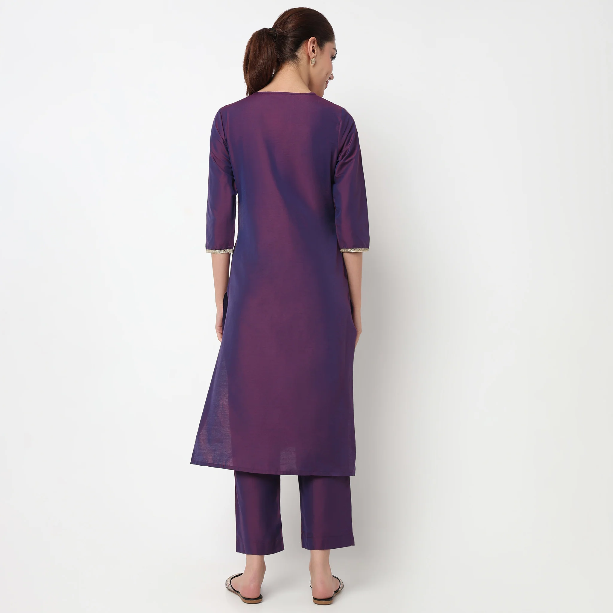 V-Neck Kurta with Pant & with Dupatta Set - Image 3