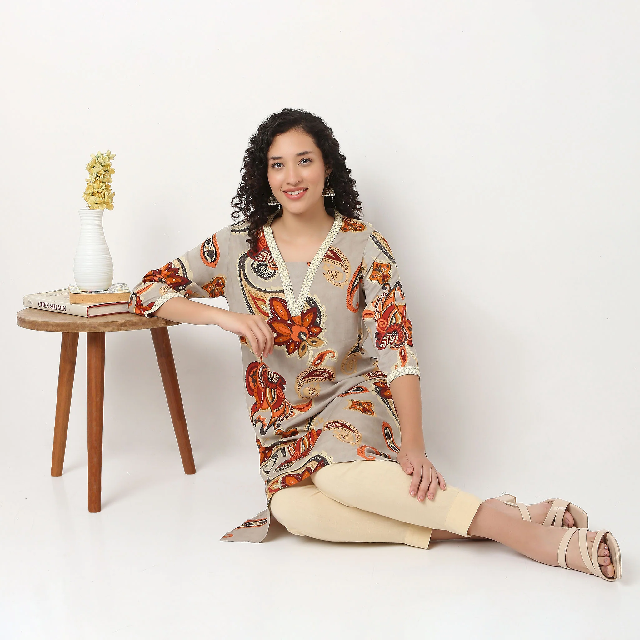 Printed V-Neck Long Kurta