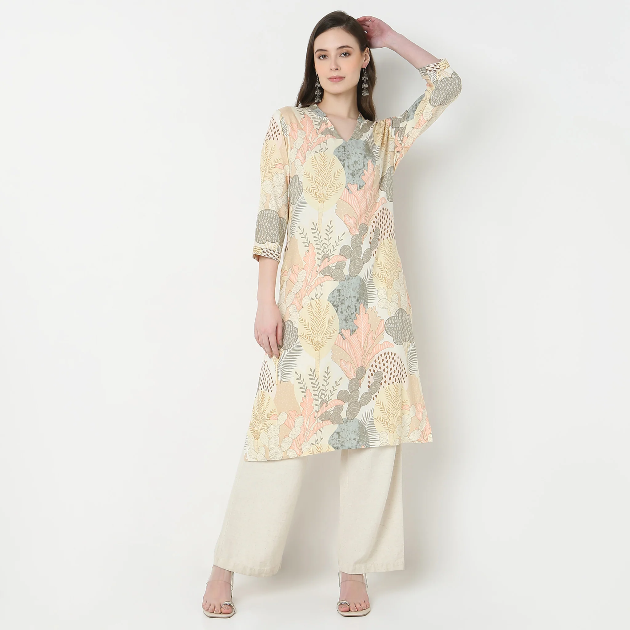 V-Neck Notch Collar Printed Kurta - Image 2