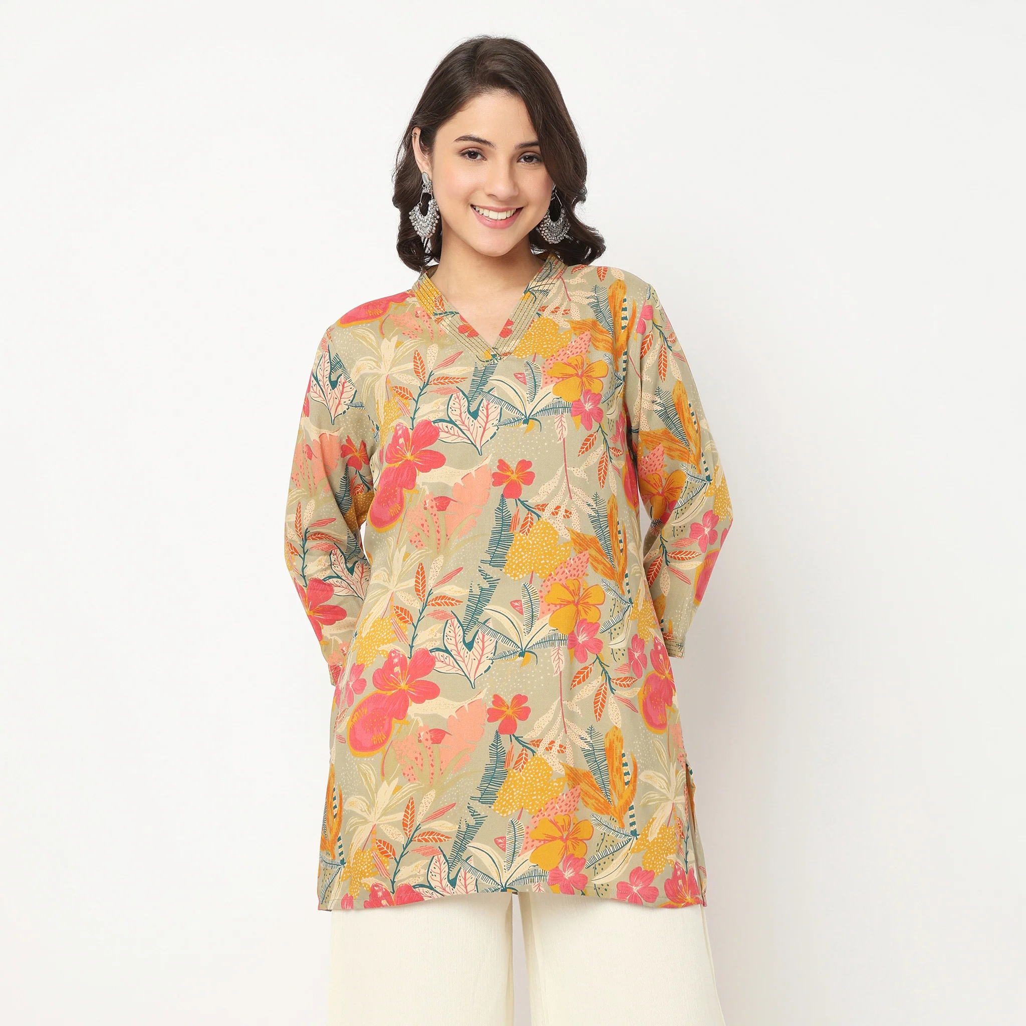 V-Neck Printed Couching Short Kurta - Image 2