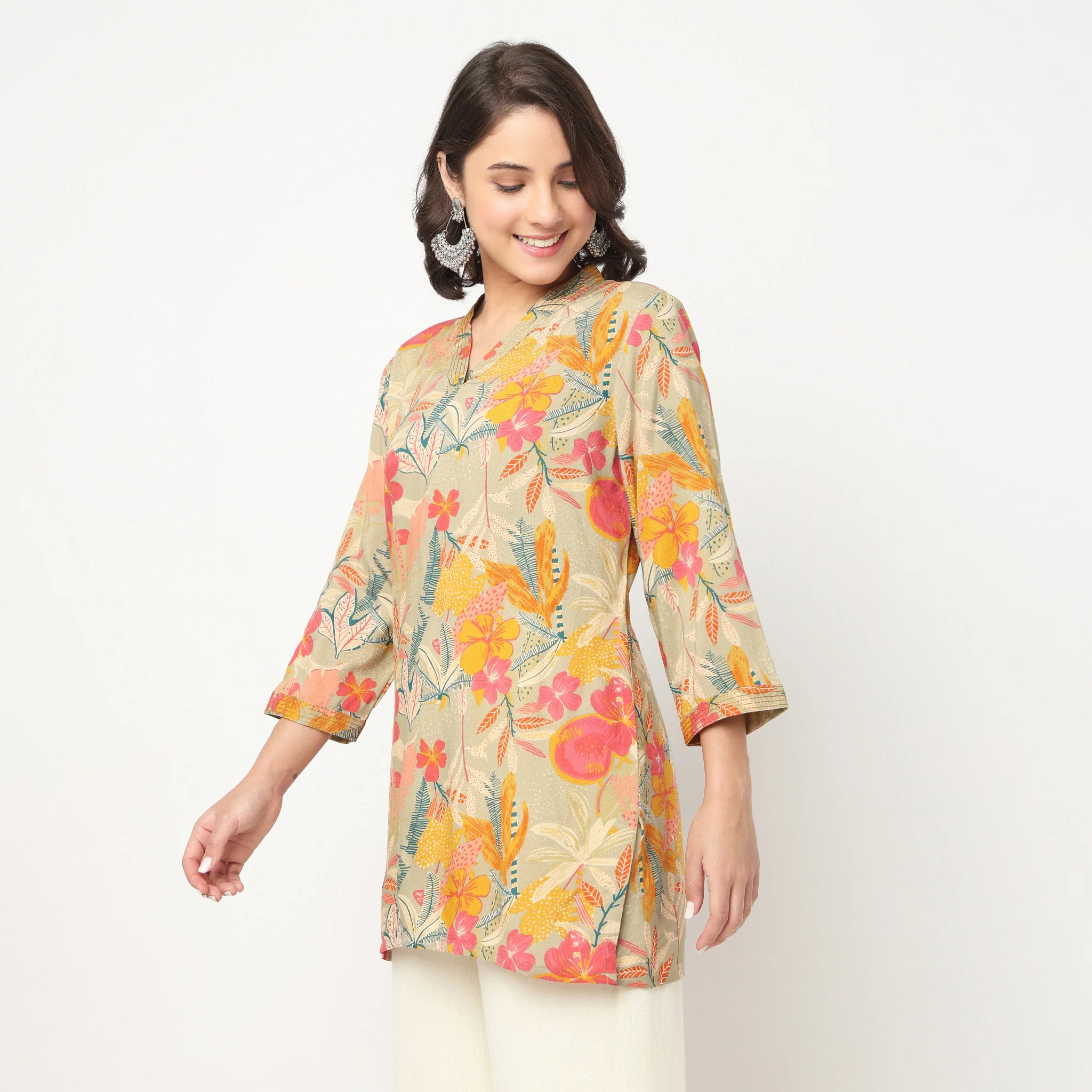 V-Neck Printed Couching Short Kurta - Image 5