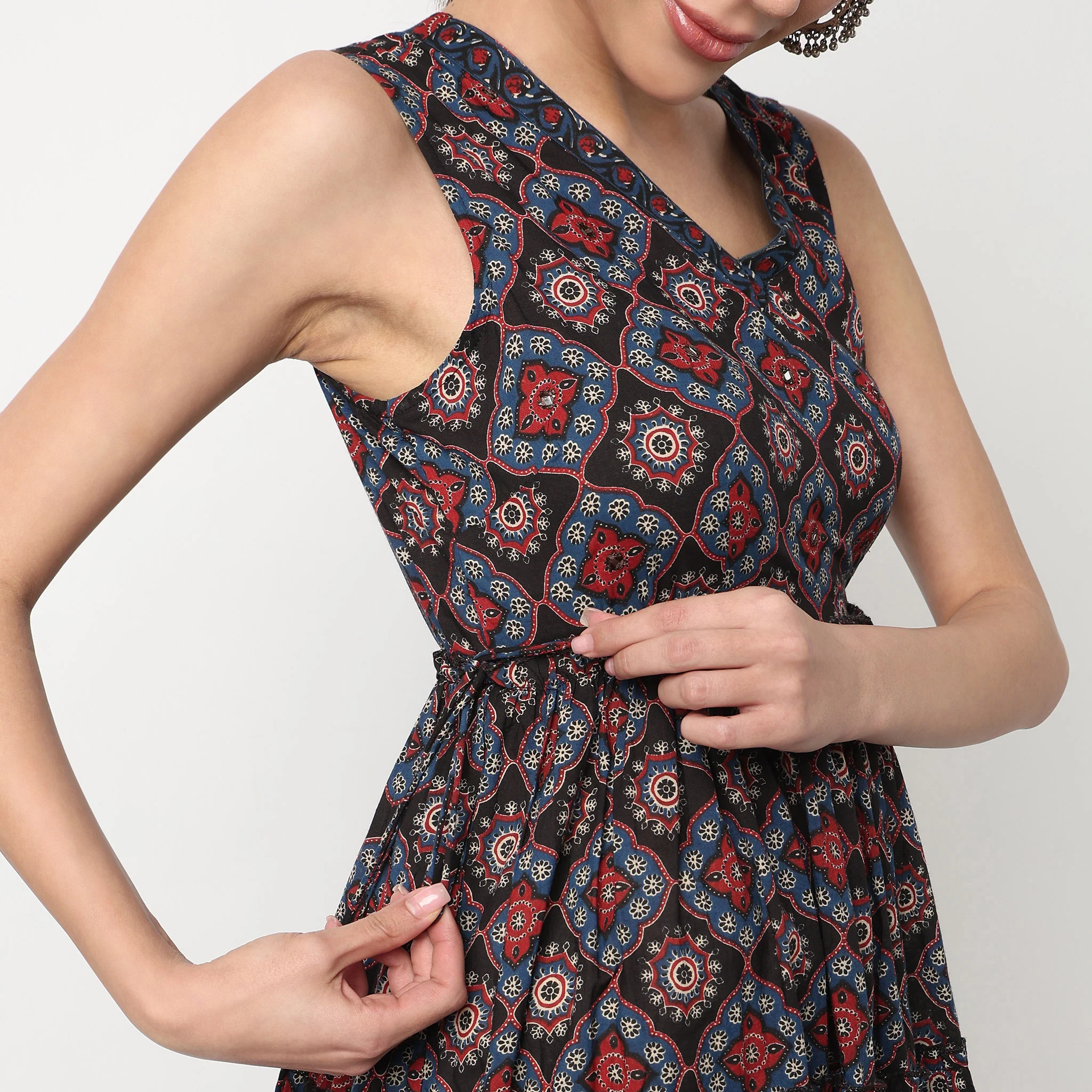 V-Neck Printed Flared Kurta - Image 3