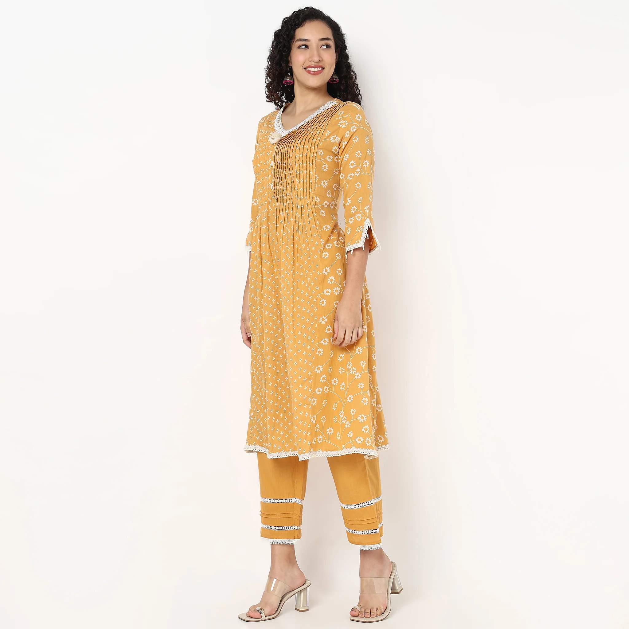 V-Neck Printed Kurta and Pant Set - Image 5