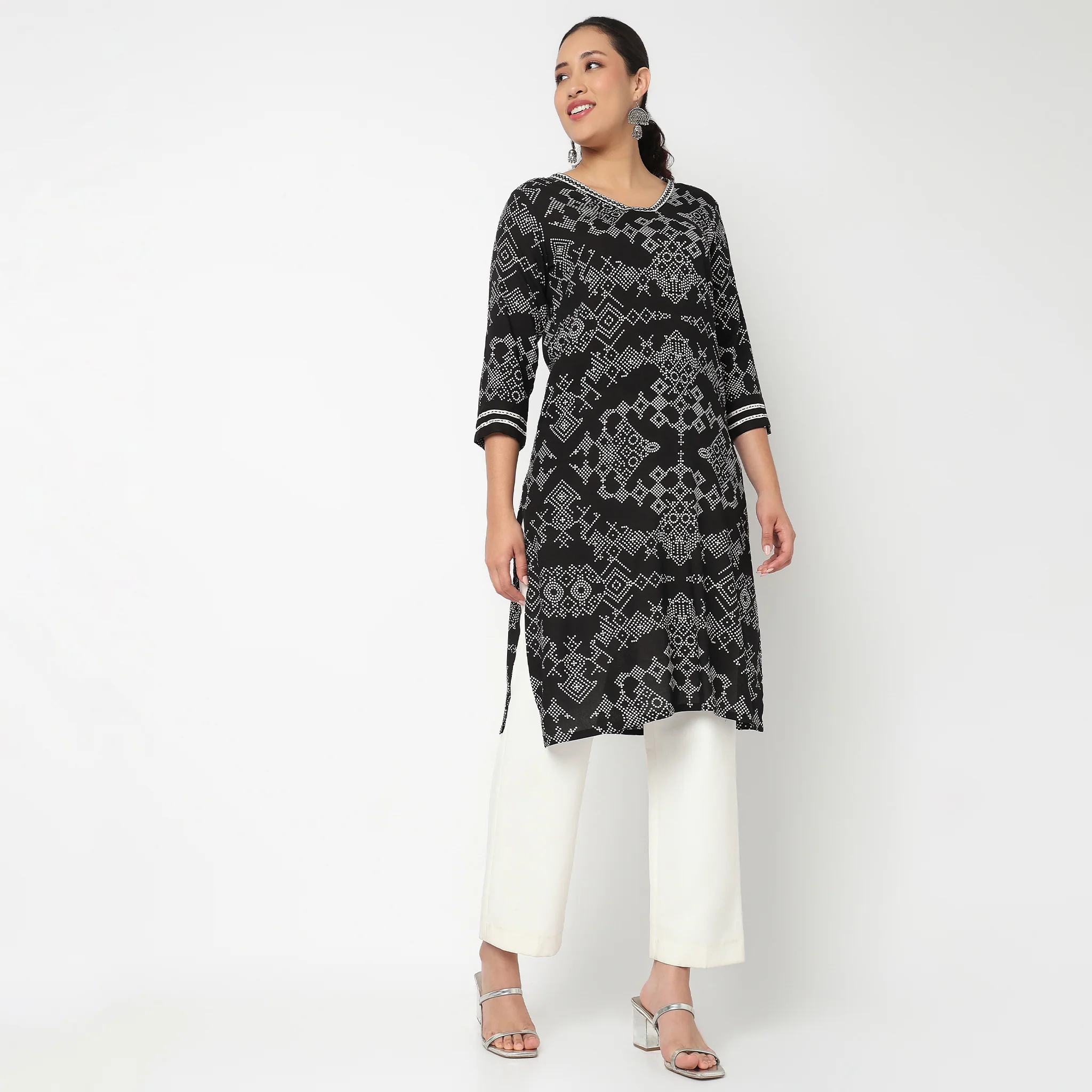 V-Neck Printed Kurta - Image 5