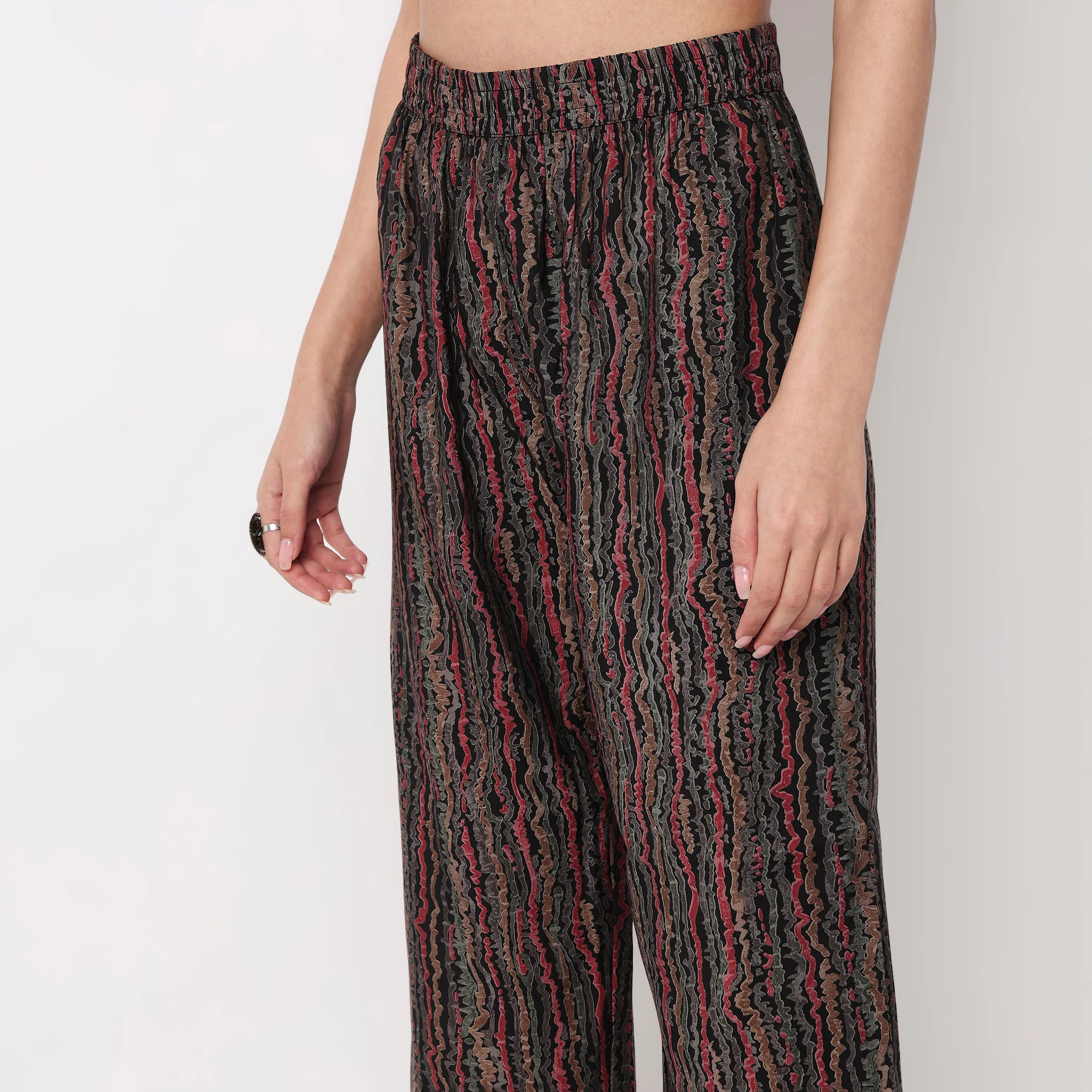 V-Neck Printed Kurta with Pant Sets - Image 7
