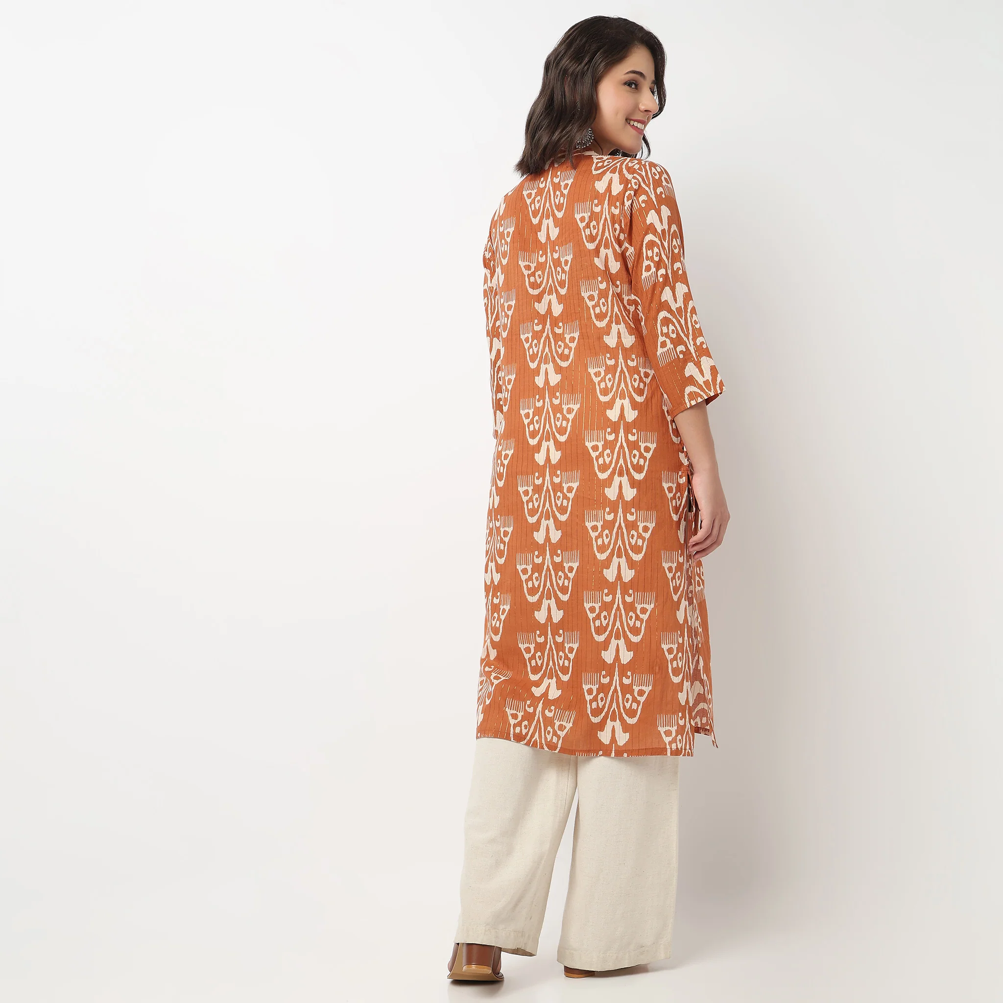 V-Neck Printed Long Kurta - Image 3