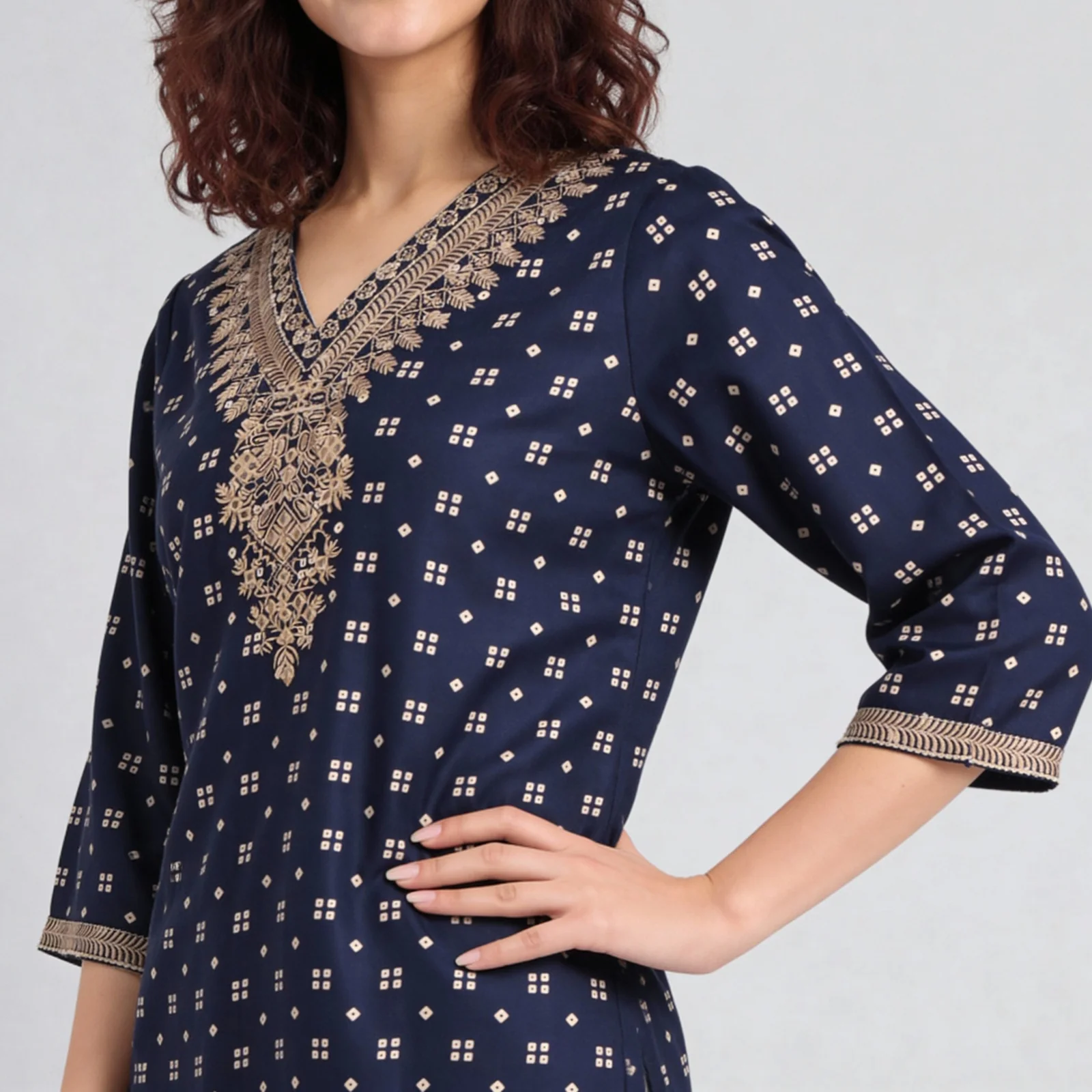 V-Neck Printed Straight Kurta - Image 4