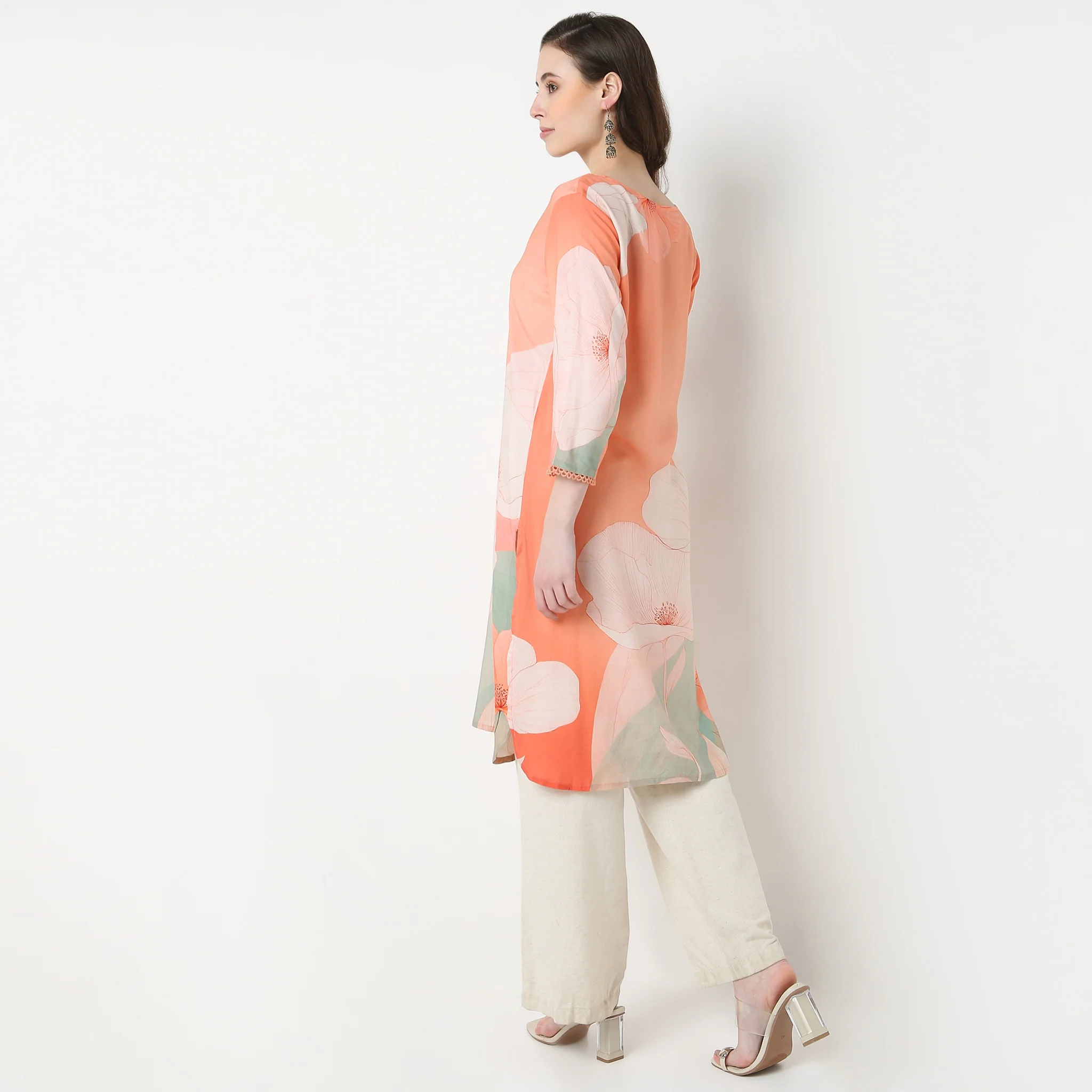 V-Neck Printed Straight Kurta - Image 3