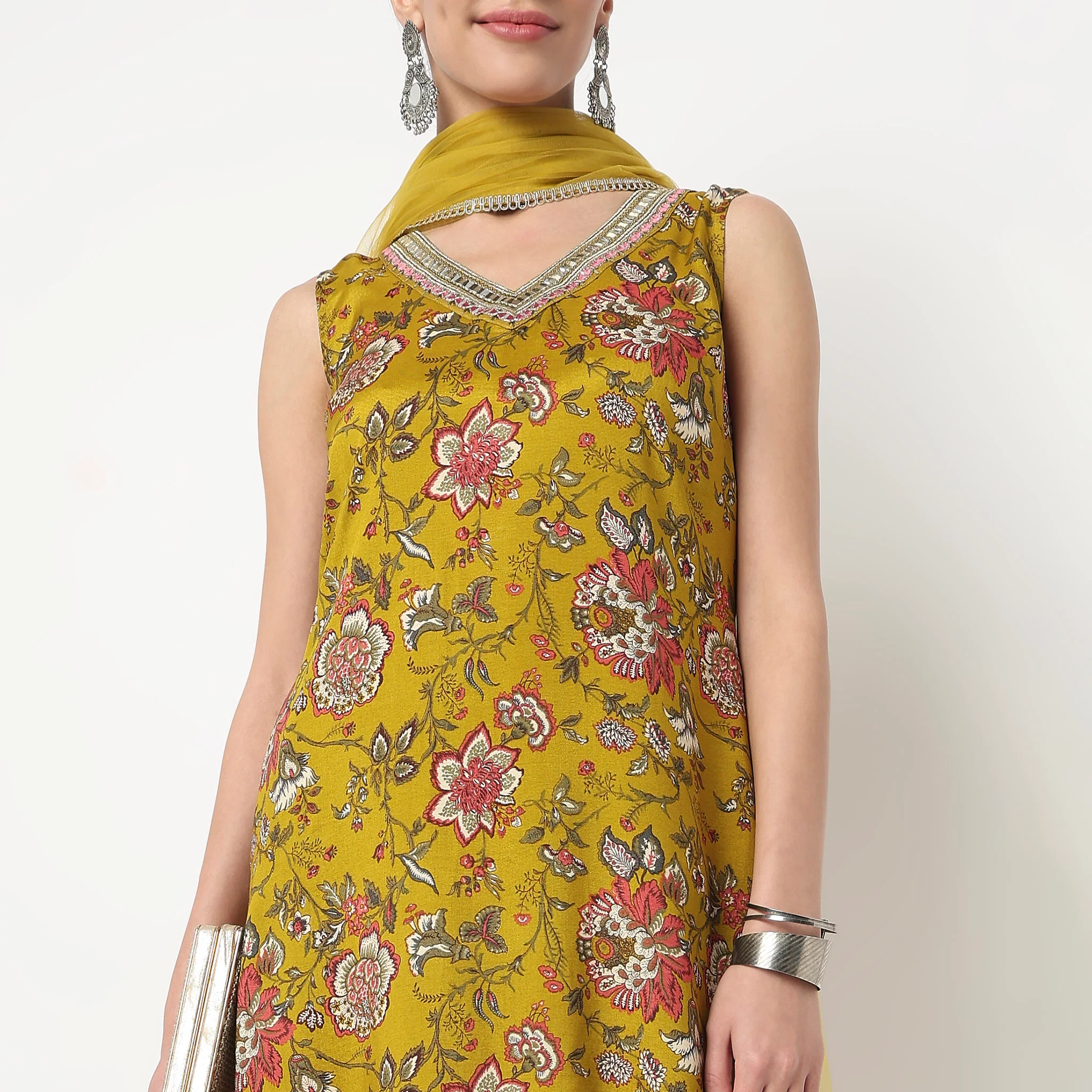 V-Neck Printed Straight Kurta with Pant & with Dupatta Set - Image 4
