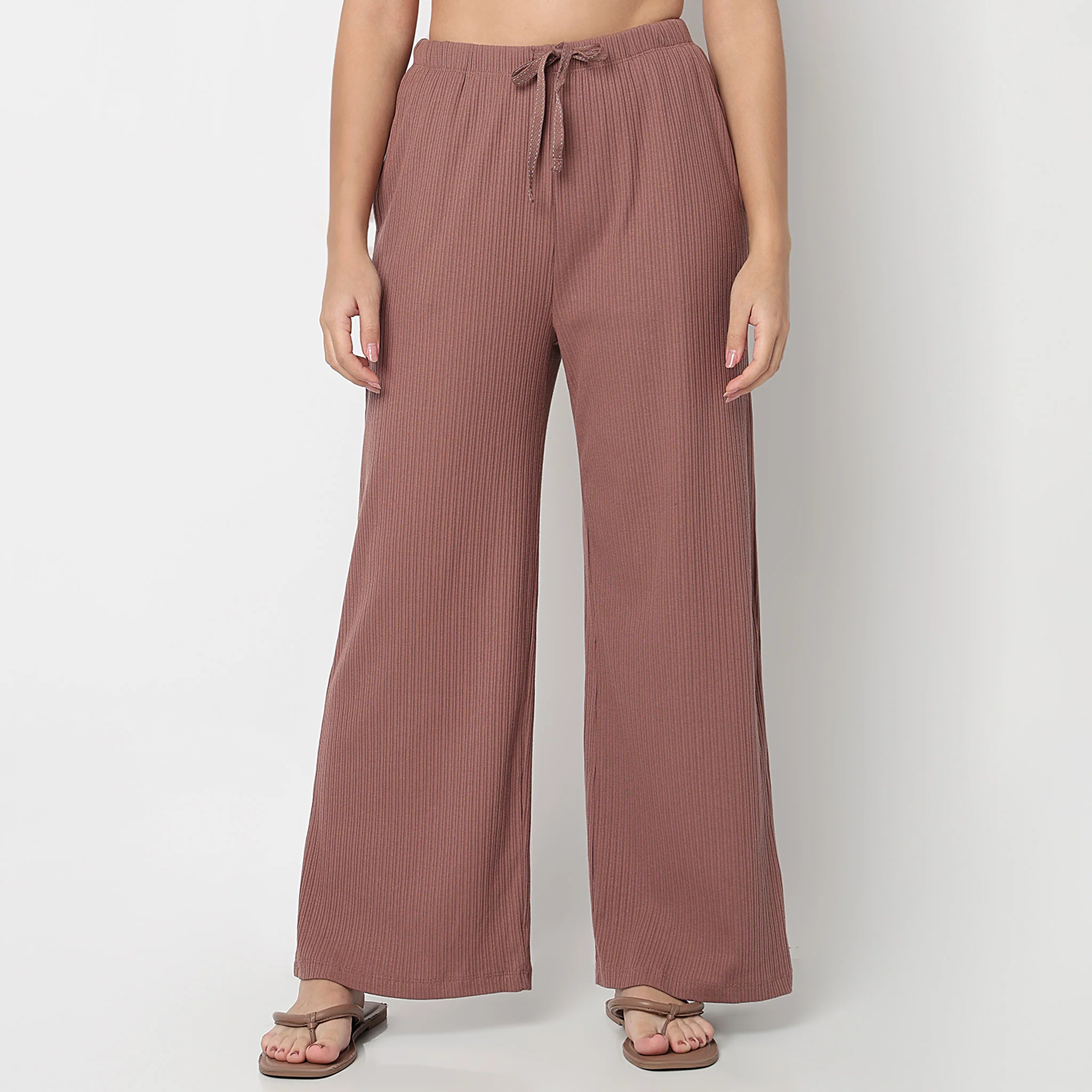 V-Neck T-Shirt with Pyjama Sleepwear Set - Image 13