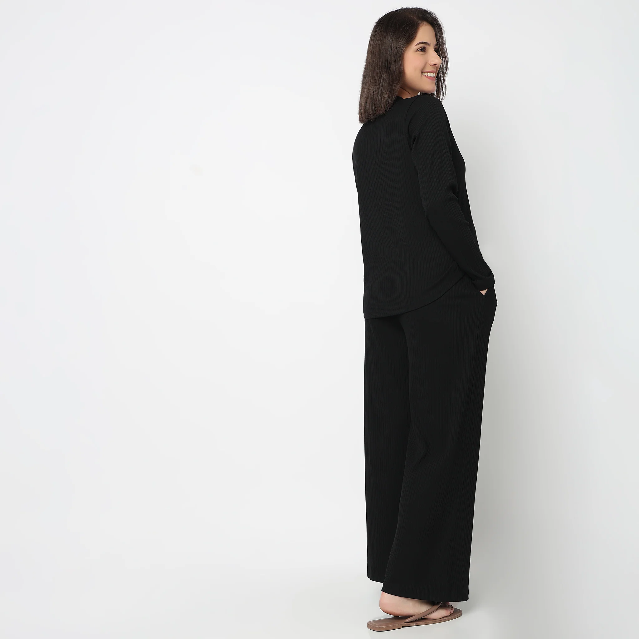 V-Neck T-Shirt with Pyjama Sleepwear Set - Image 3