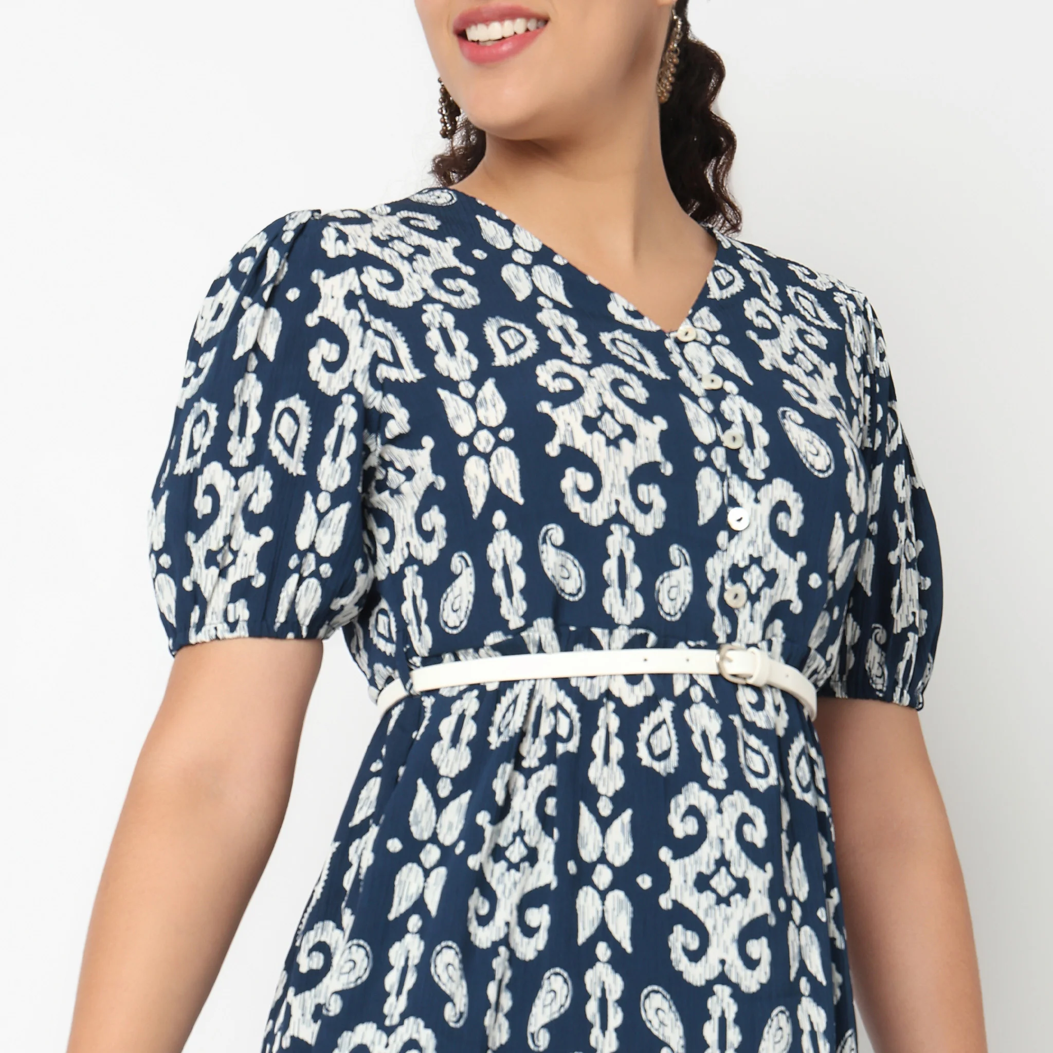 V Neck Tiered Dress with Belt - Image 4