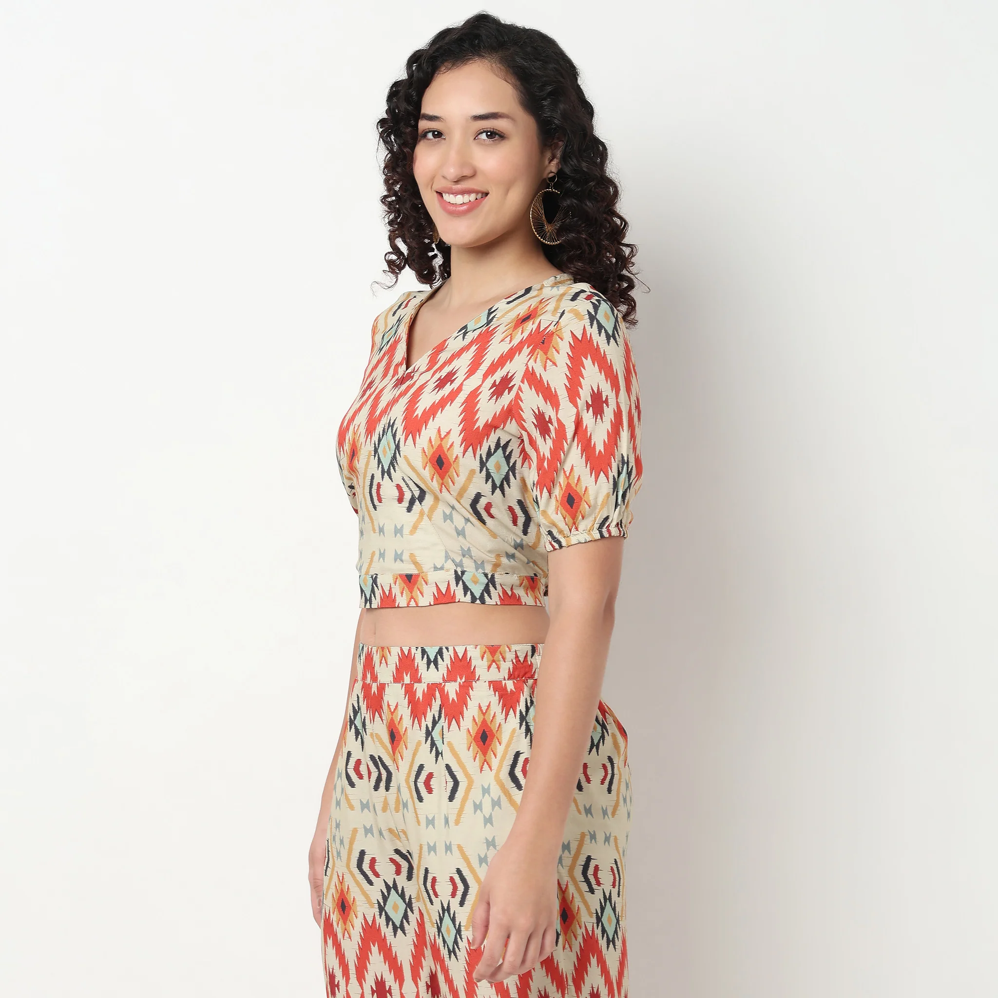 Printed V-Neck Crop Top with Waist Tie-Up - Image 5
