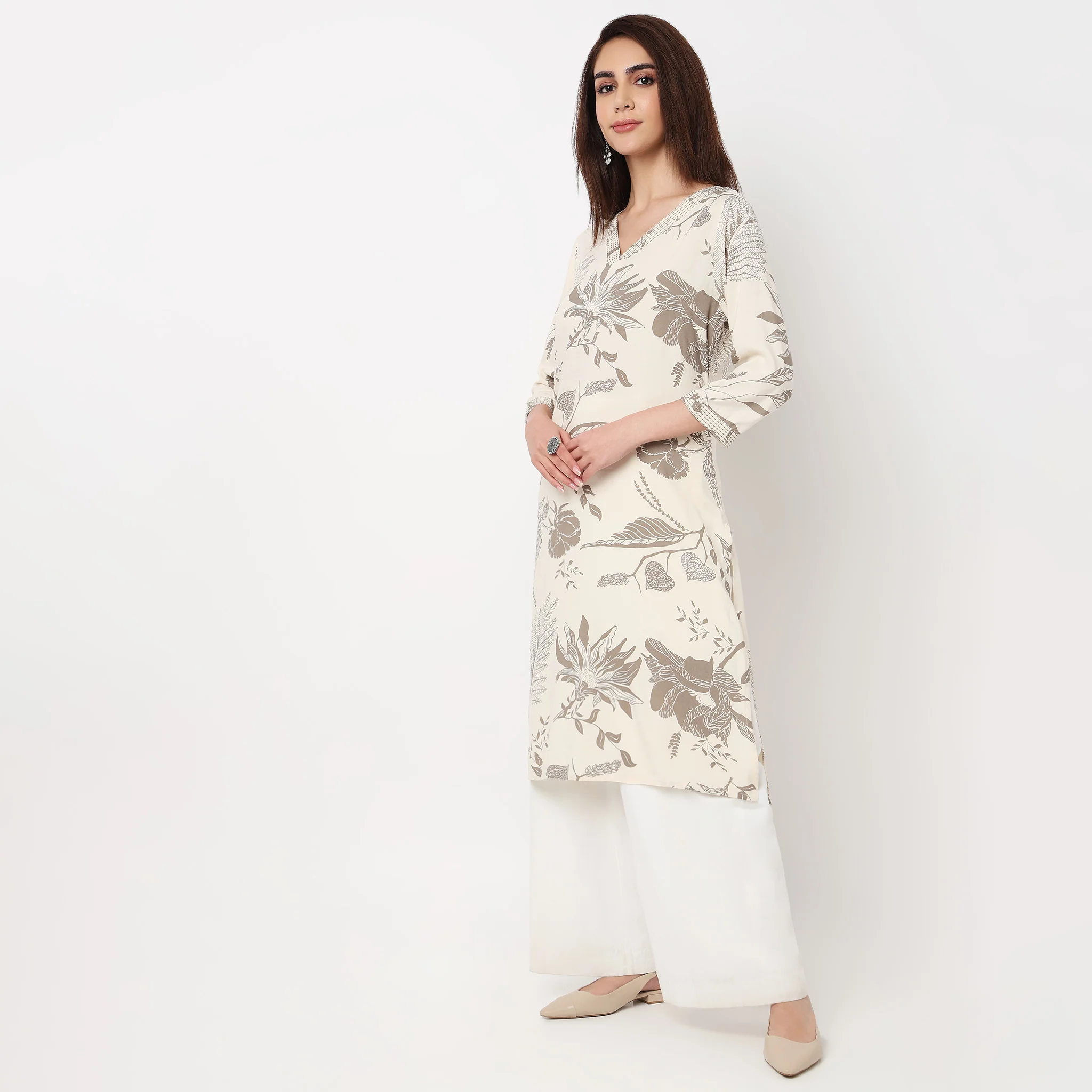 V-Neck With Couching Long Kurta - Image 5