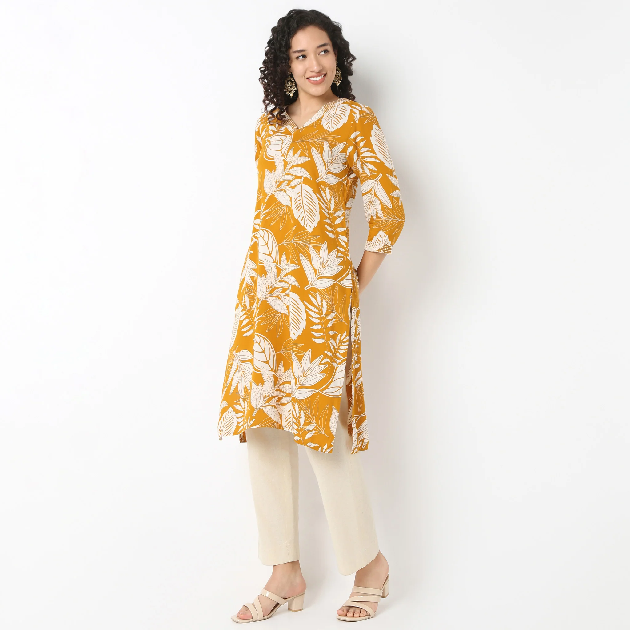 V-Neck With Gusset Long Kurta - Image 5