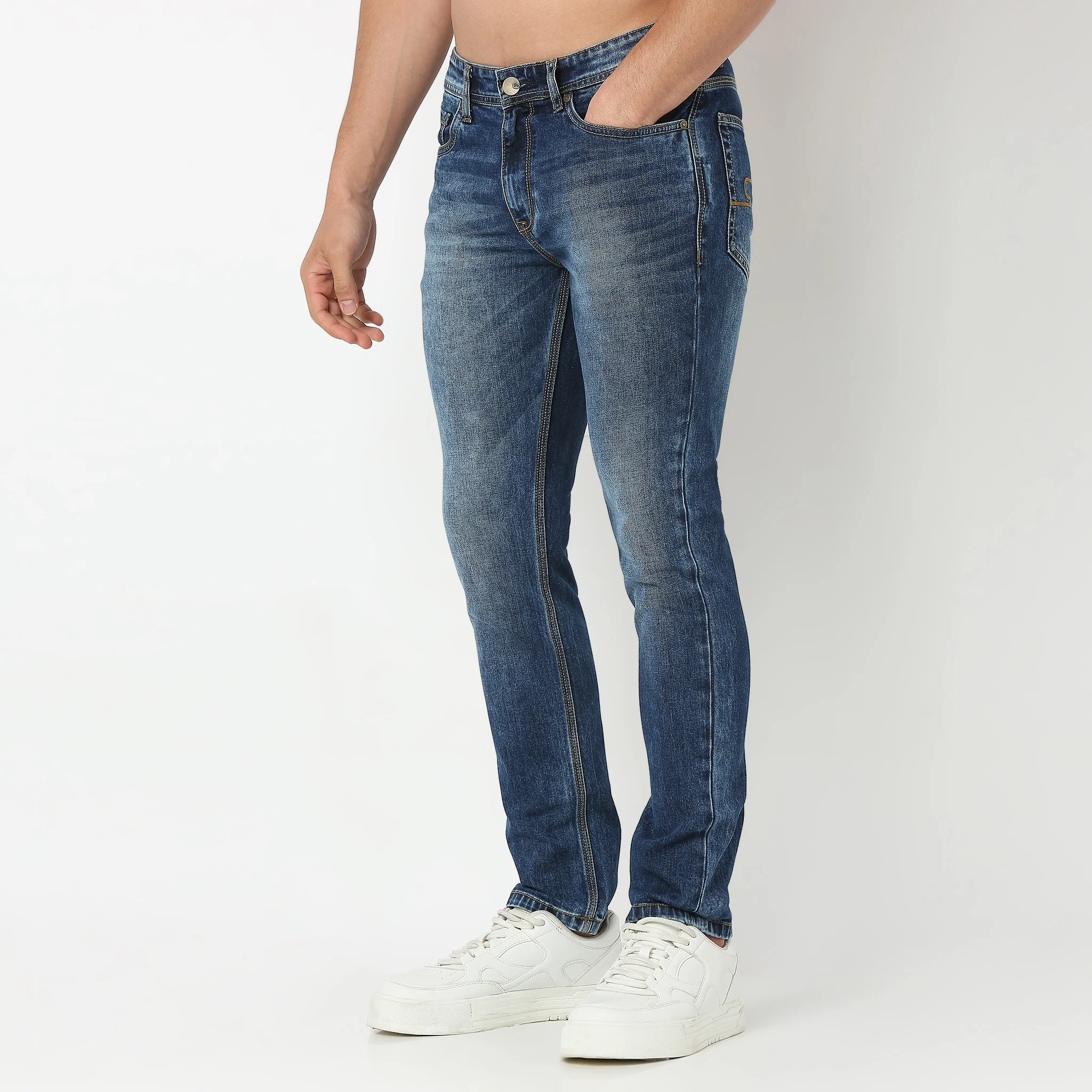 Vintage Worn Out Look Slim Crop Fit Jeans - Image 5
