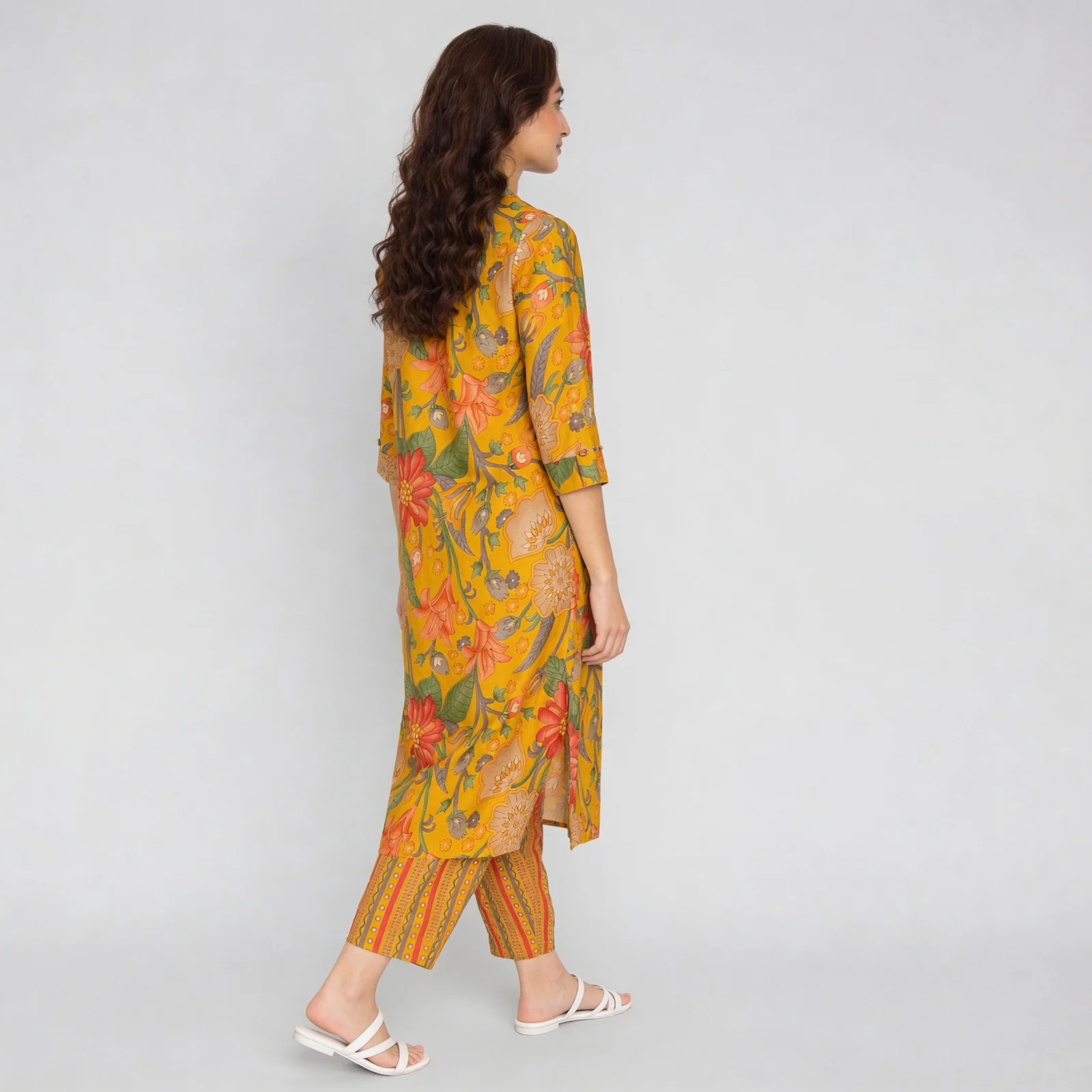 Floral Straight Fit Kurta with Pant Set - Image 5