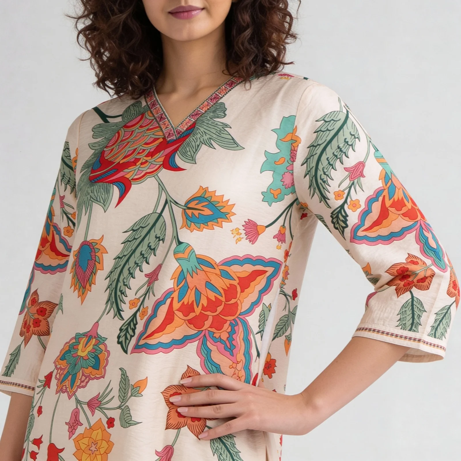 Floral V-Neck Long Kurta - Image 4