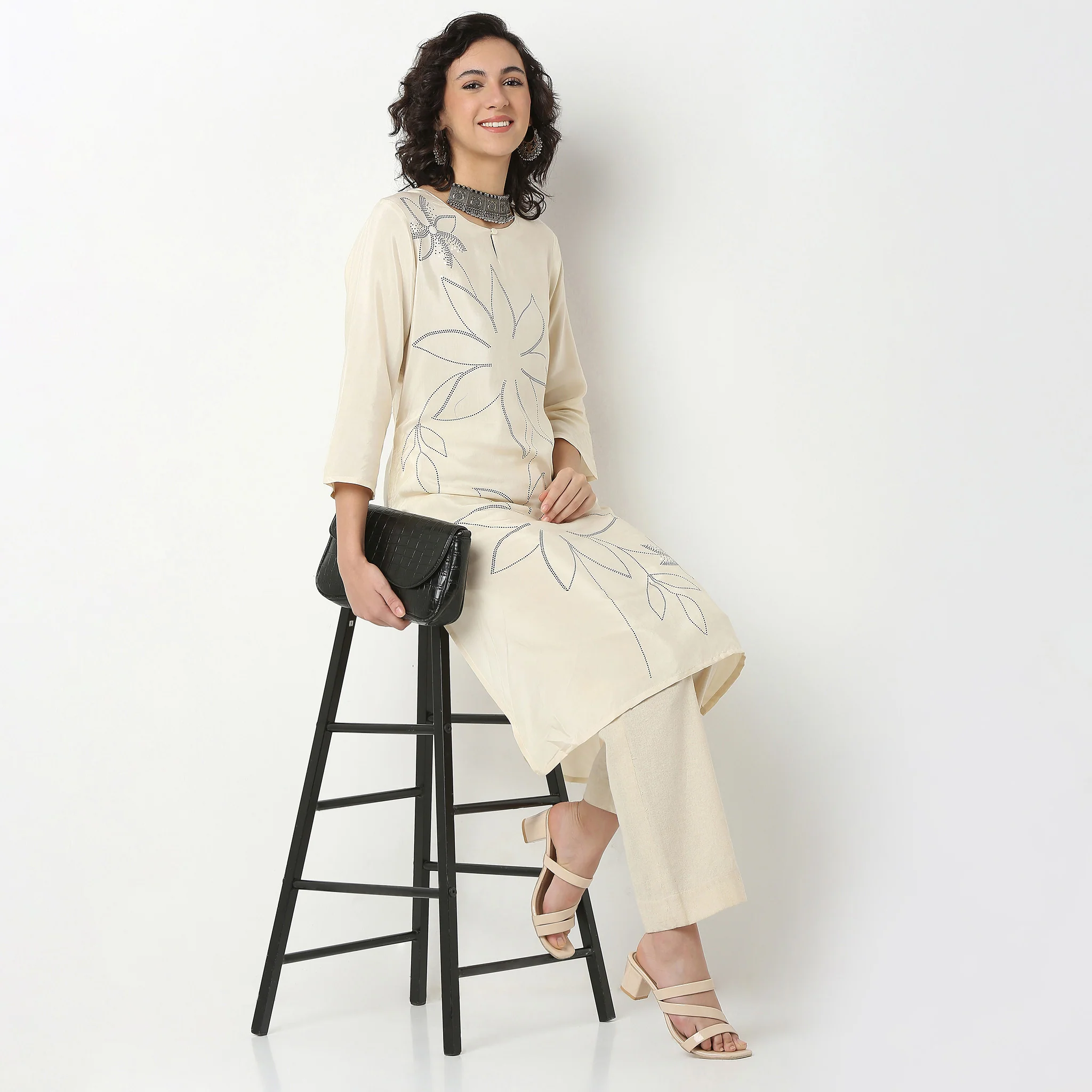 Embroidered Straight Kurta
