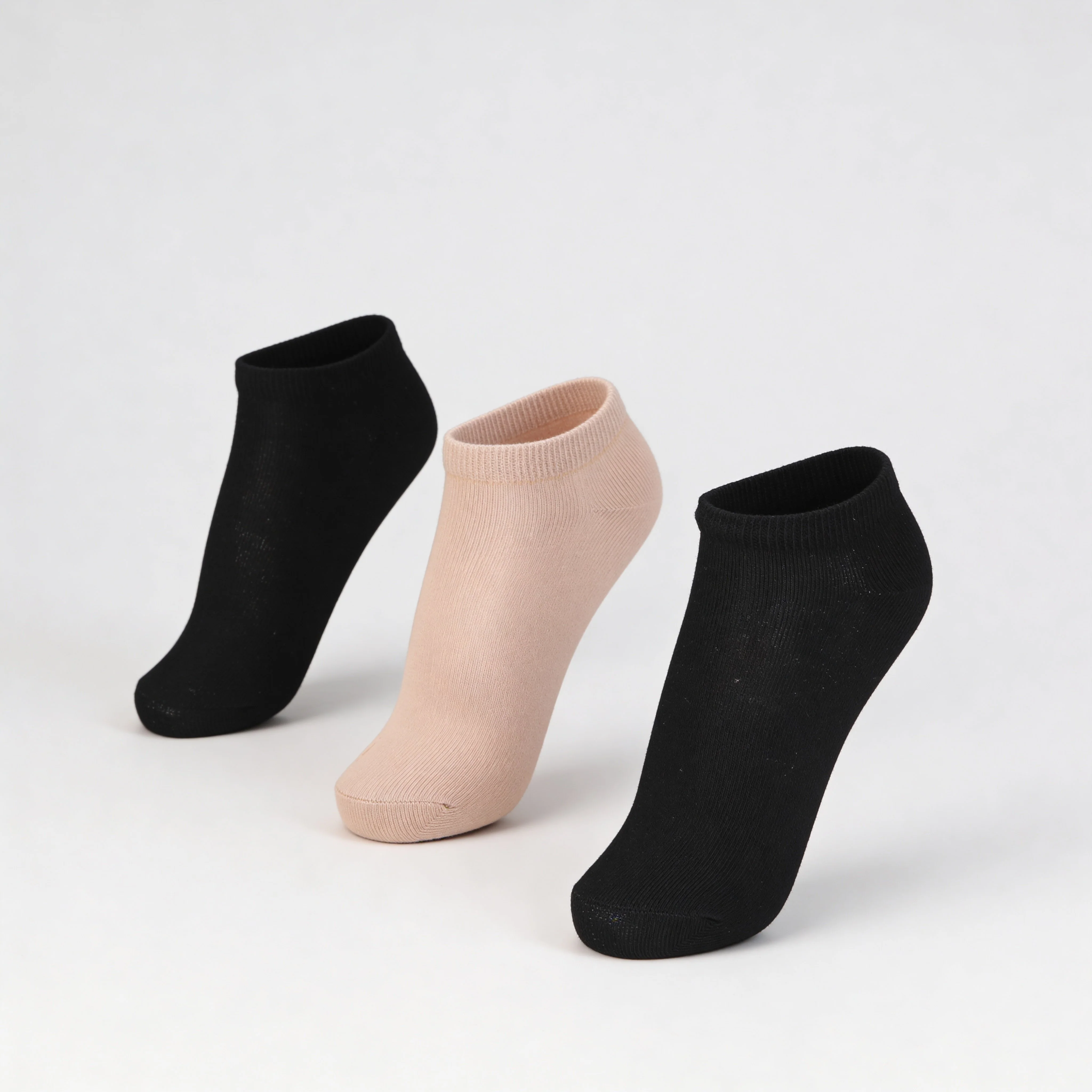 Women Ankle Length Solid Knitted Socks - Pack of 3 - Image 4