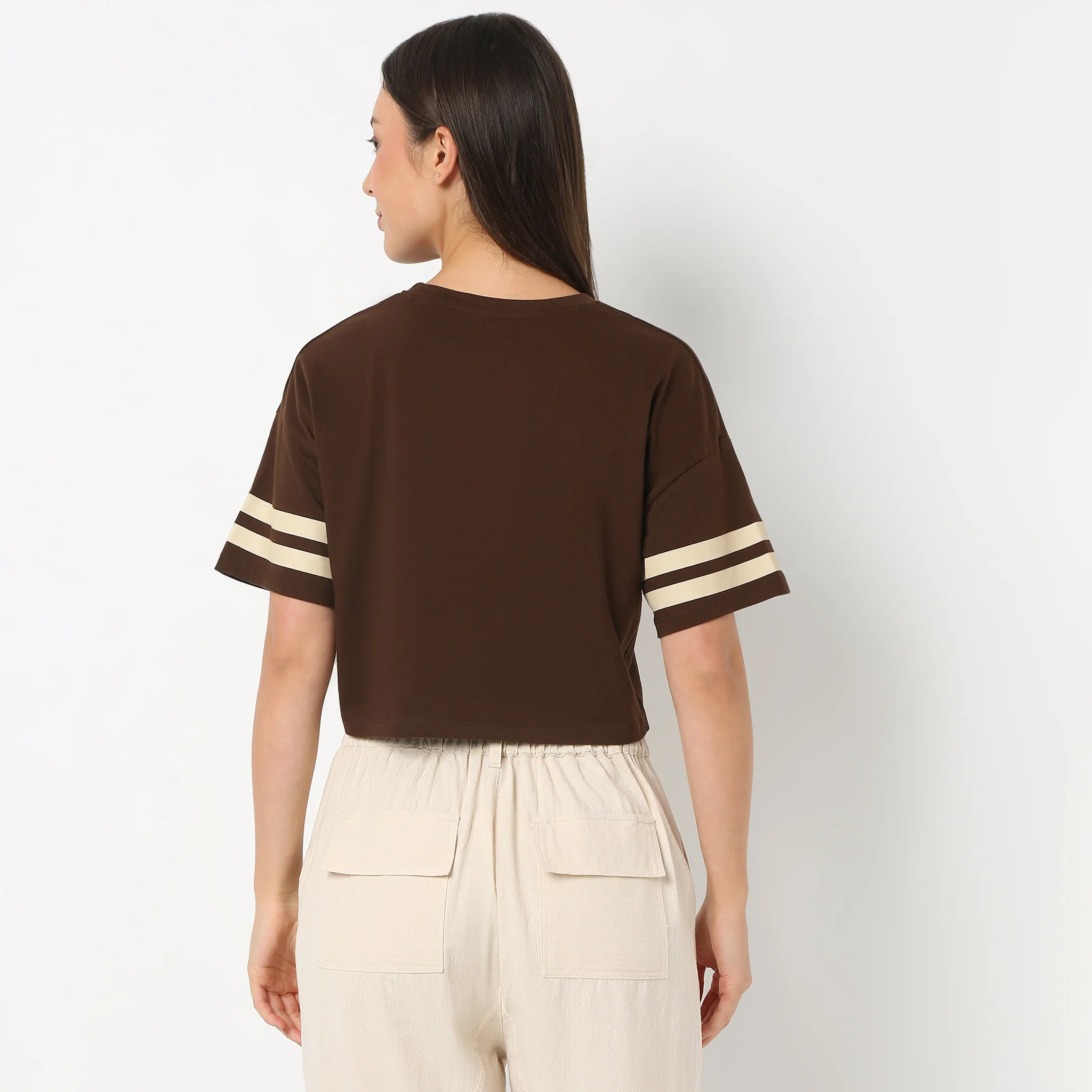 Round Neck Half Sleeve Boxy Fit Graphic Crop T-Shirt - Image 3