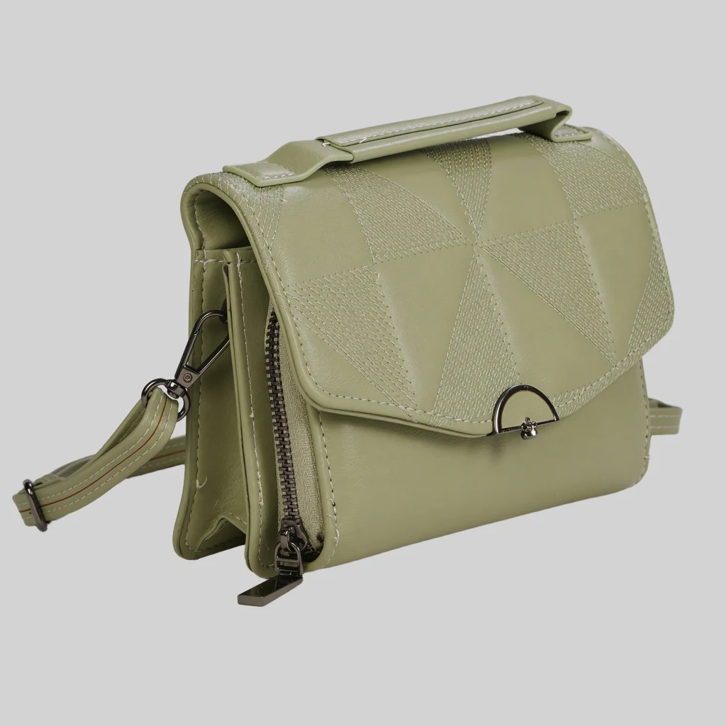 Women Solid Sling Bag - Image 11