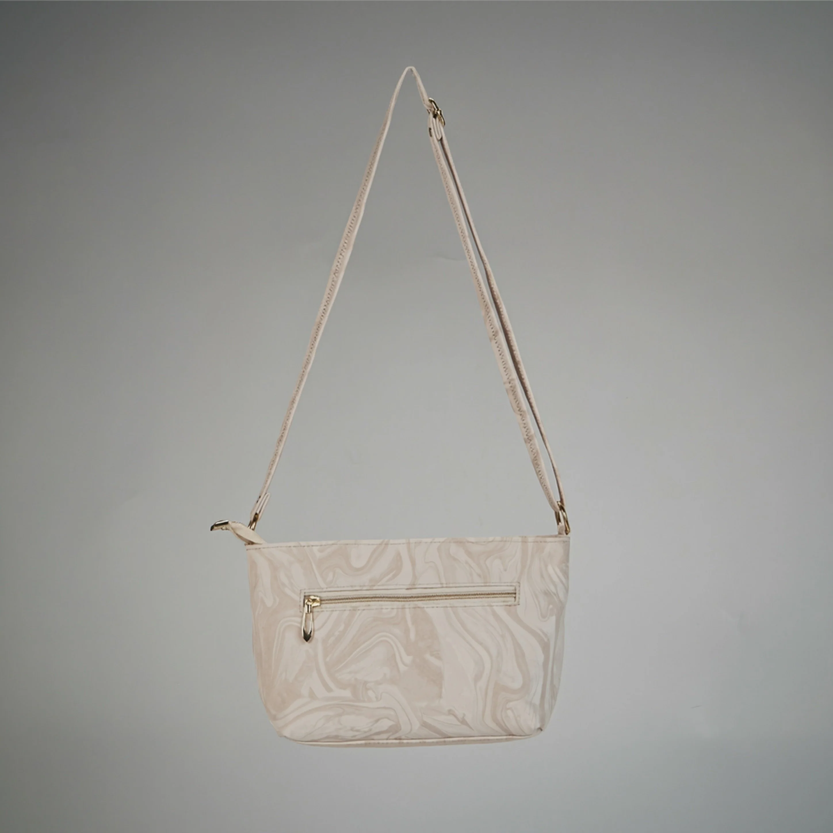 Women Solid Sling Bag - Image 13