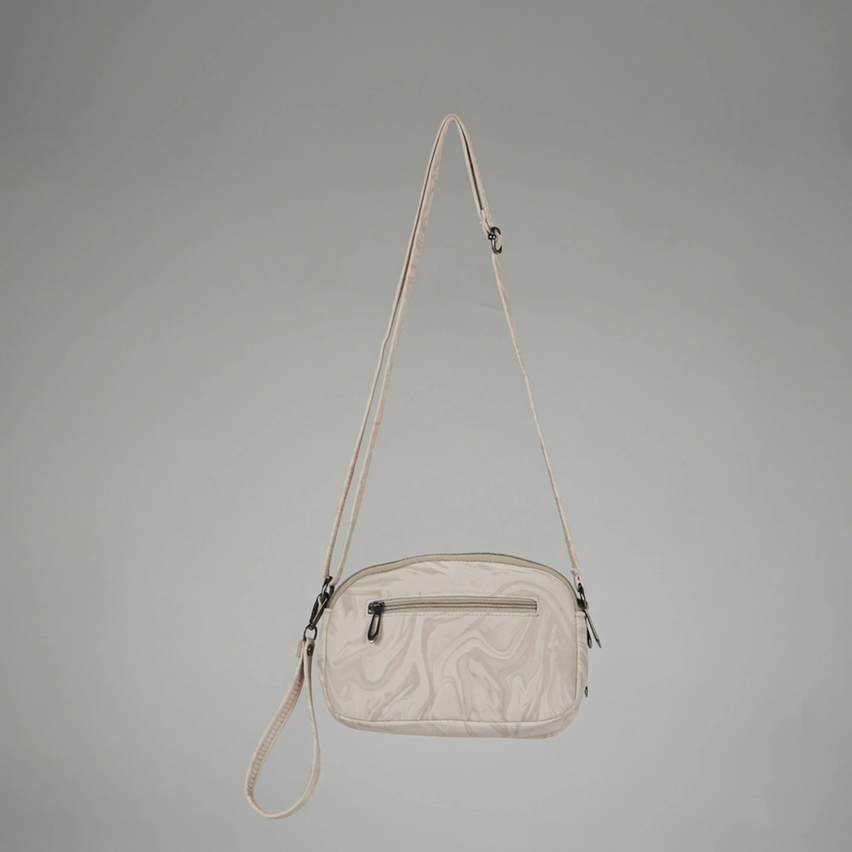 Women Solid Sling Bag - Image 14